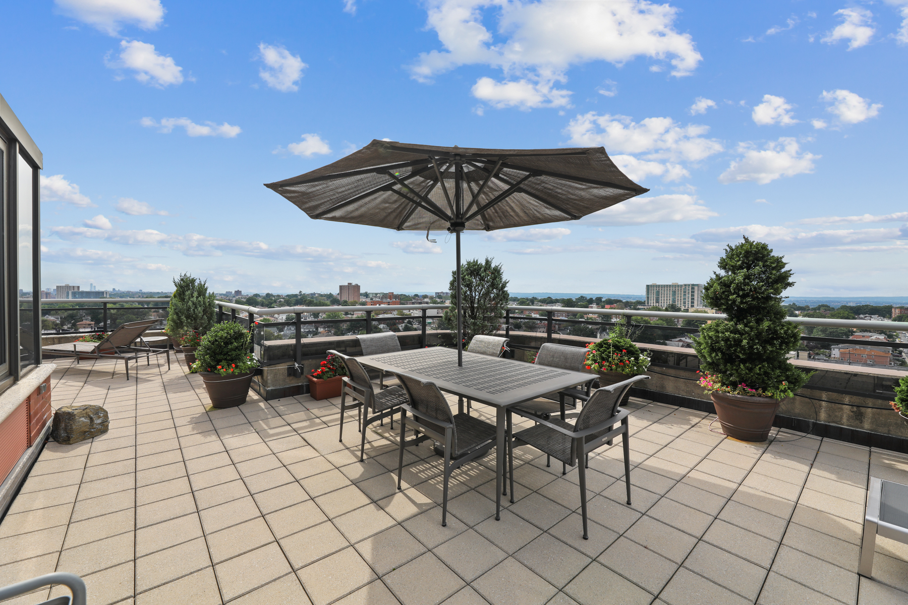 100 Carlyle Drive PH-CS