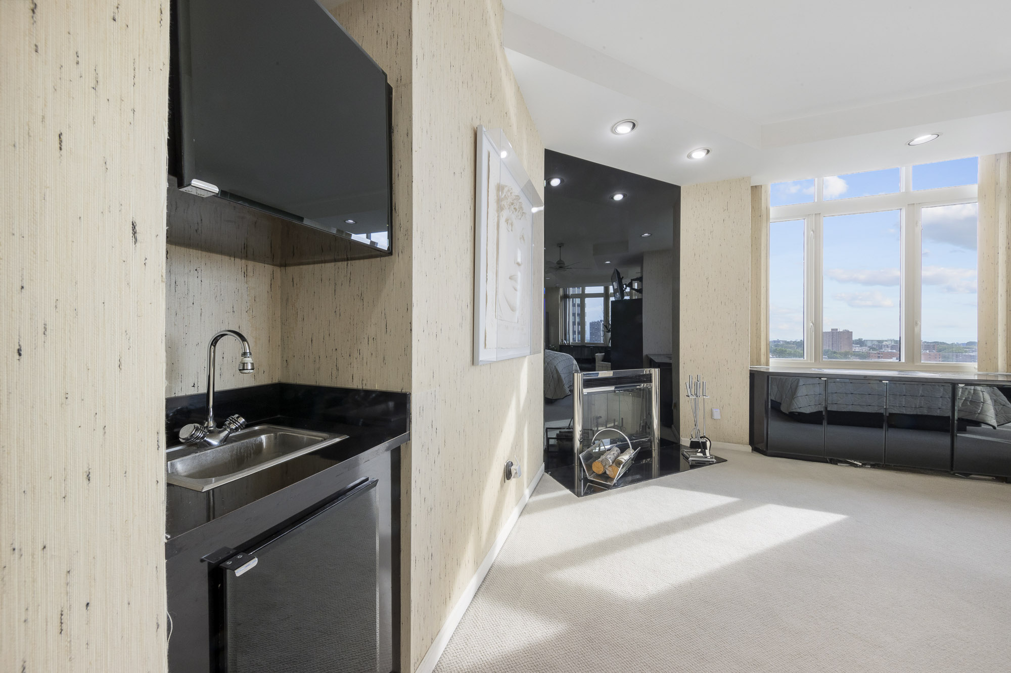 100 Carlyle Drive PH-CS