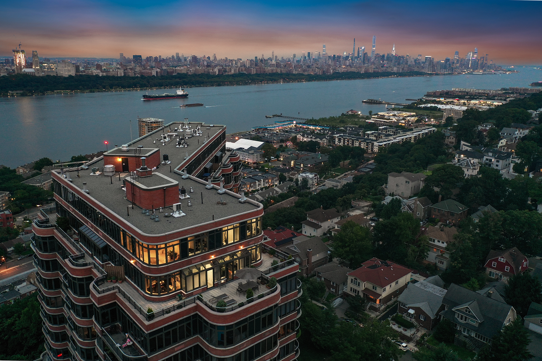 100 Carlyle Drive PH-CS