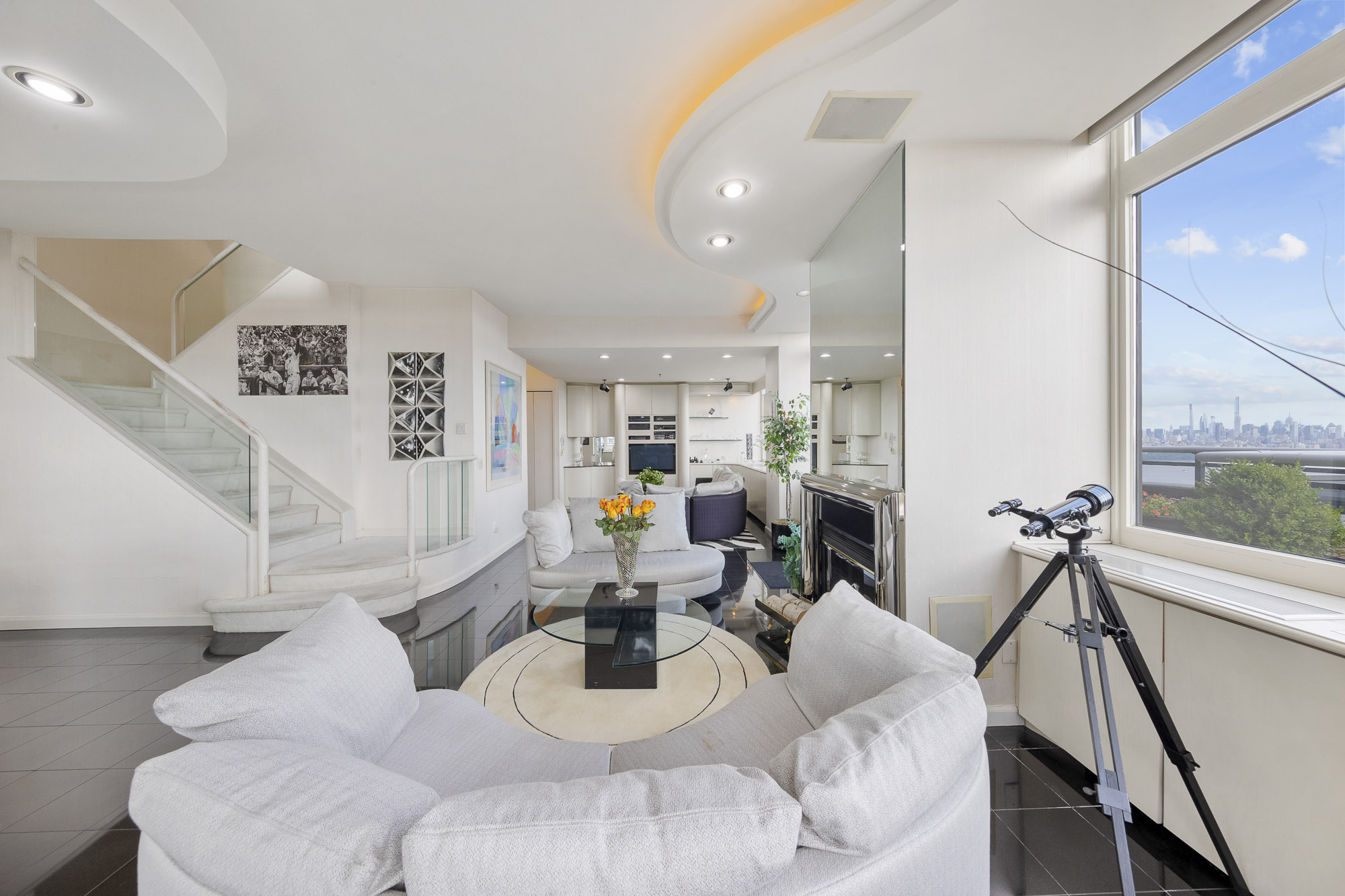 100 Carlyle Drive PH-CS