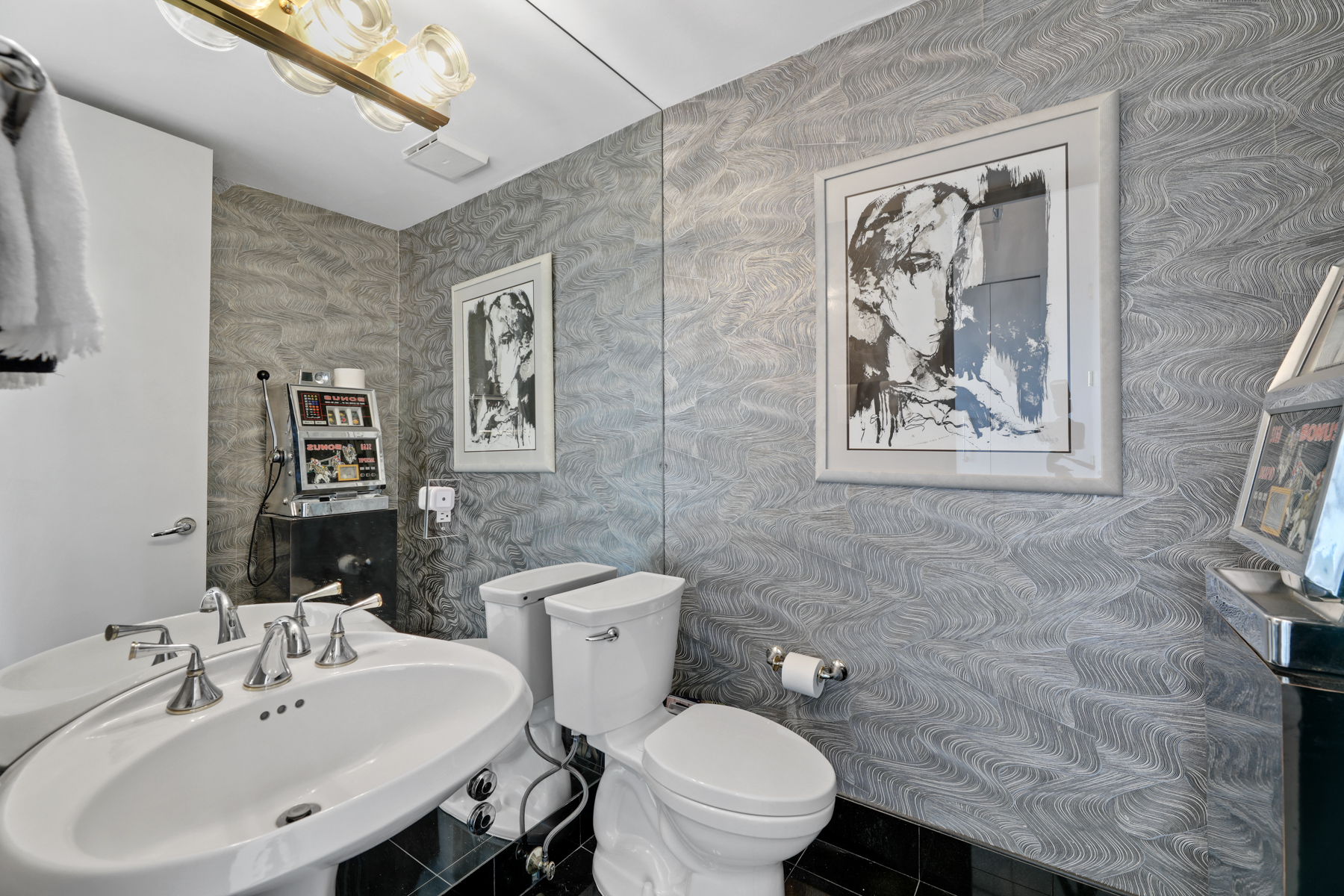 100 Carlyle Drive PH-CS