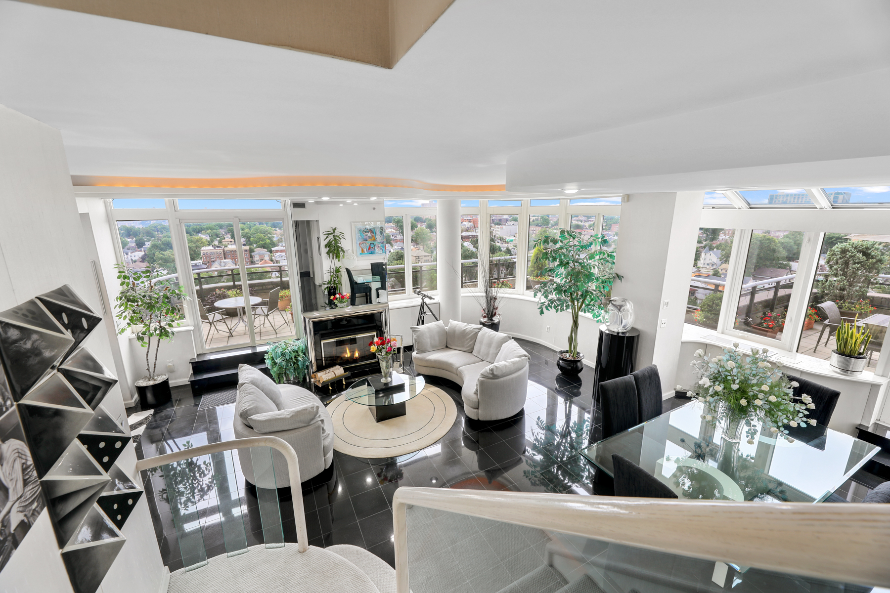 100 Carlyle Drive PH-CS