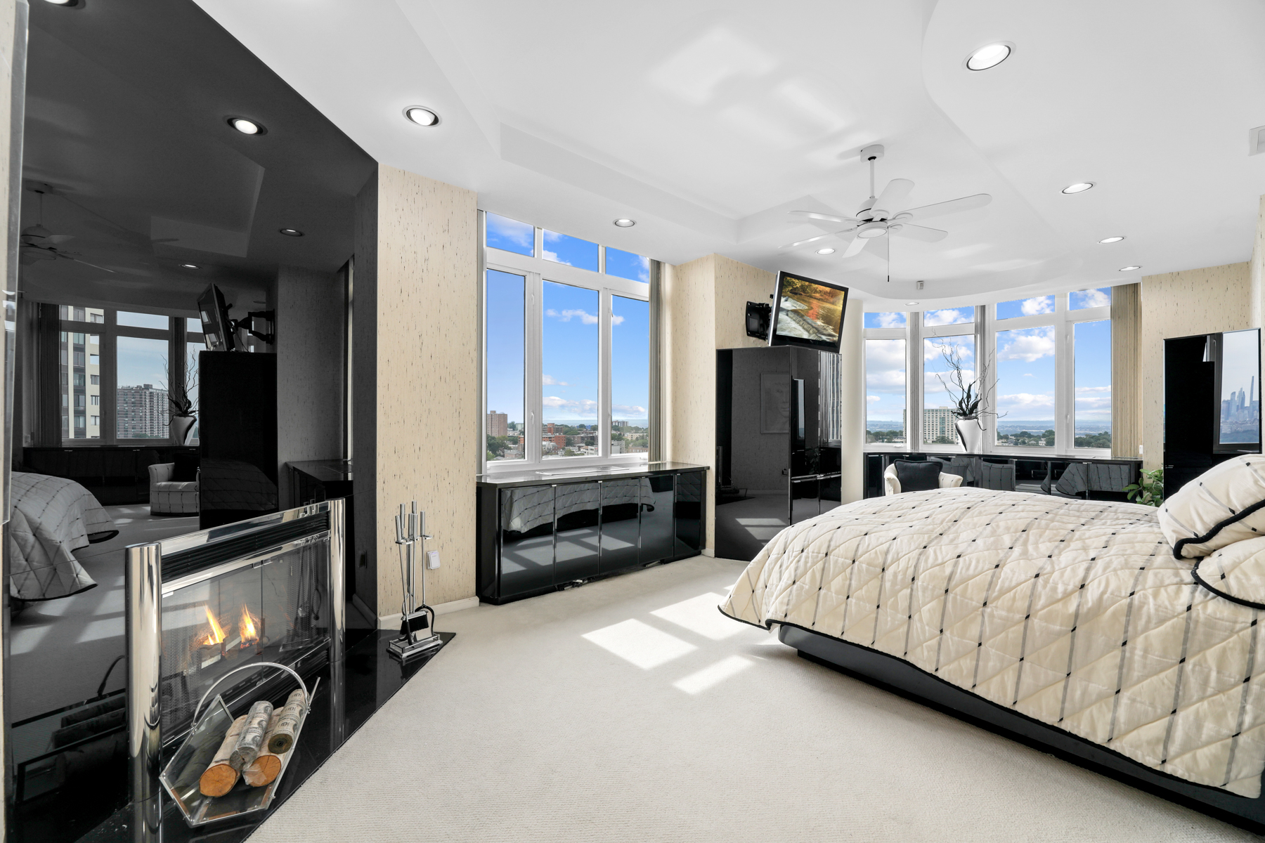 100 Carlyle Drive PH-CS