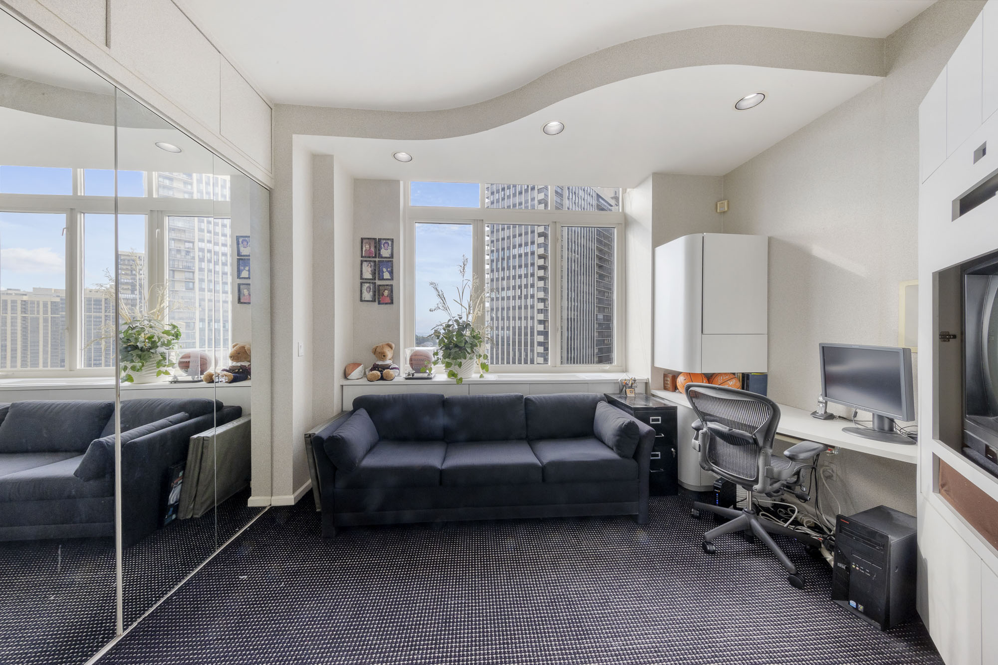 100 Carlyle Drive PH-CS