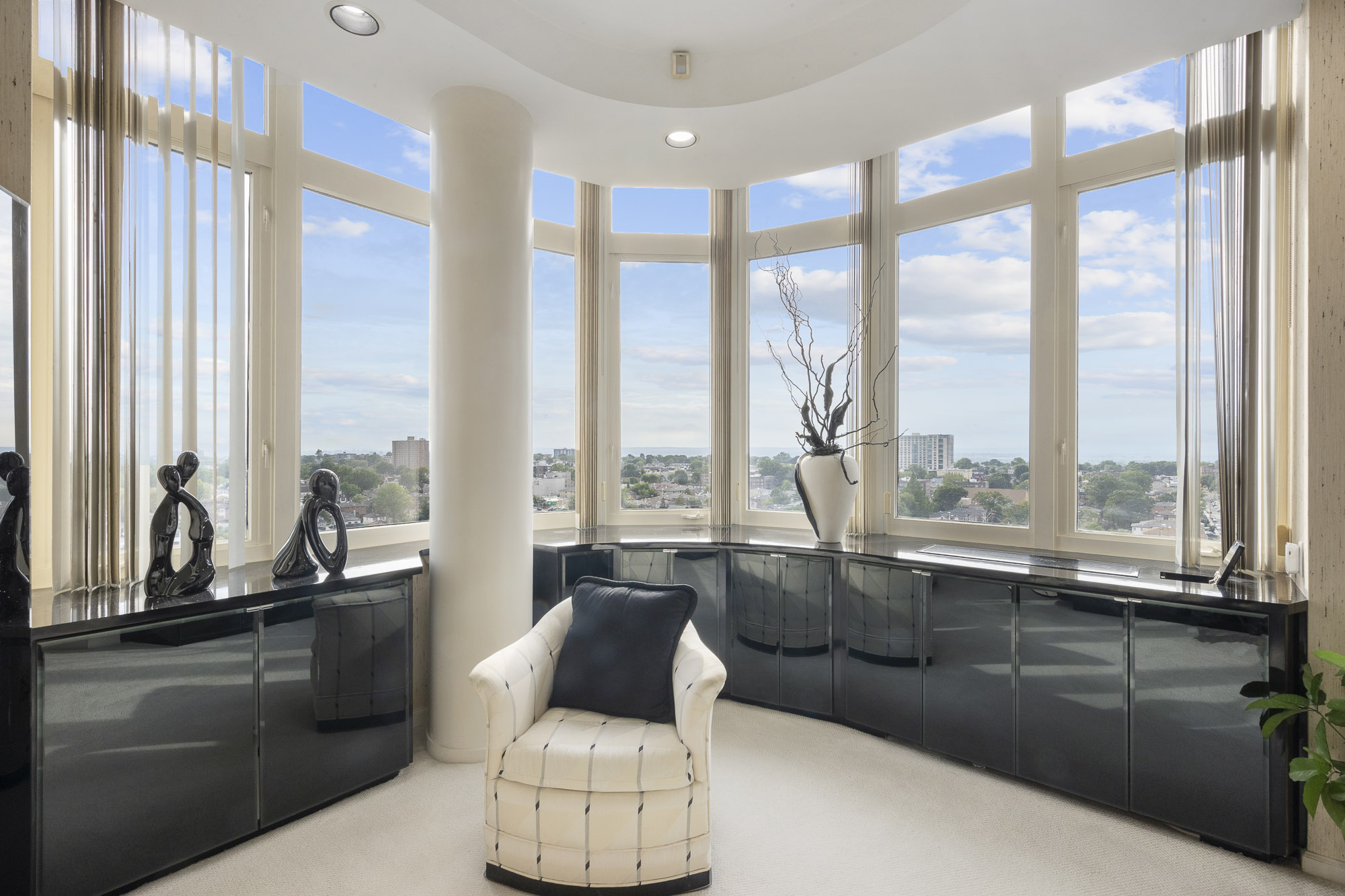 100 Carlyle Drive PH-CS