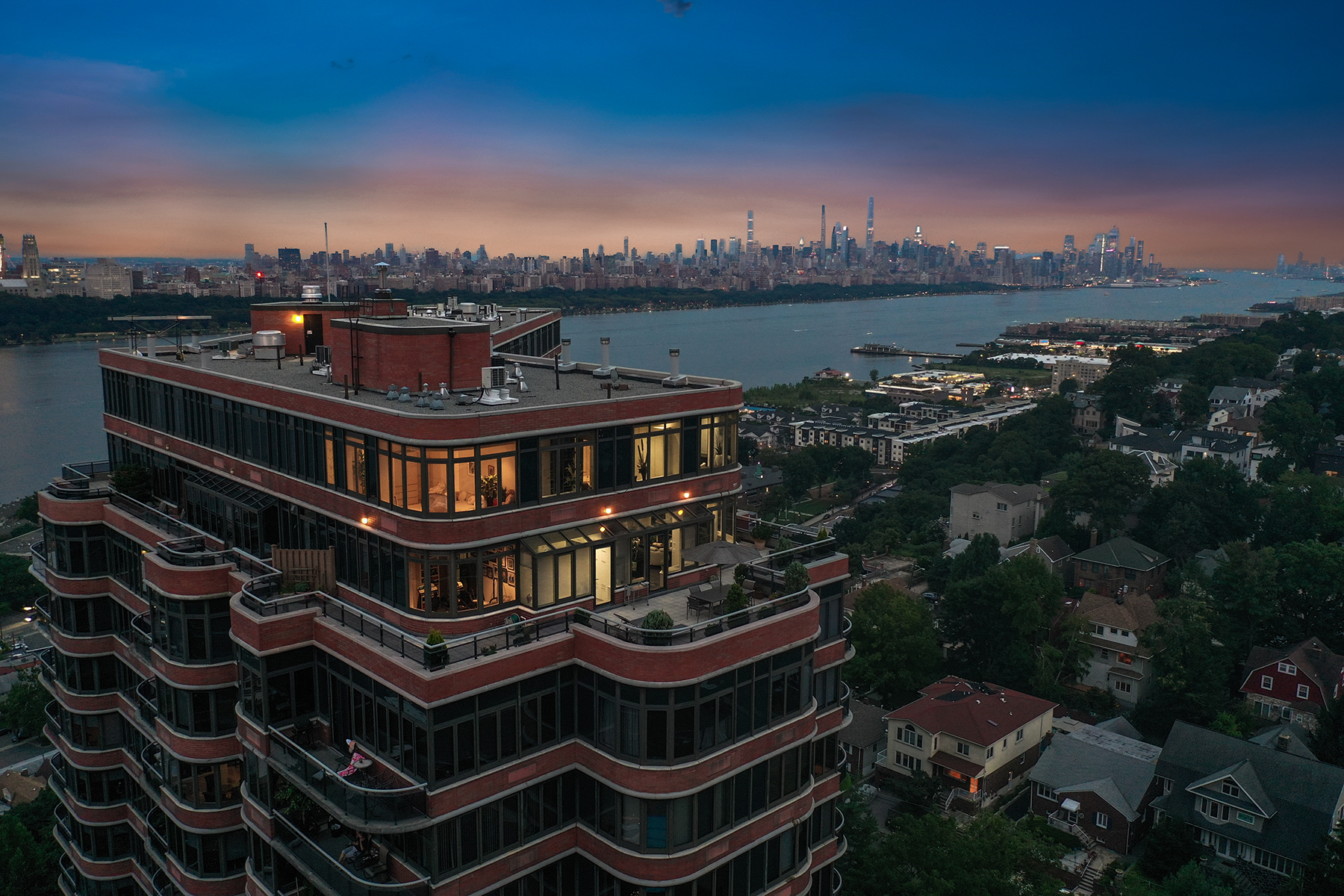 100 Carlyle Drive PH-CS