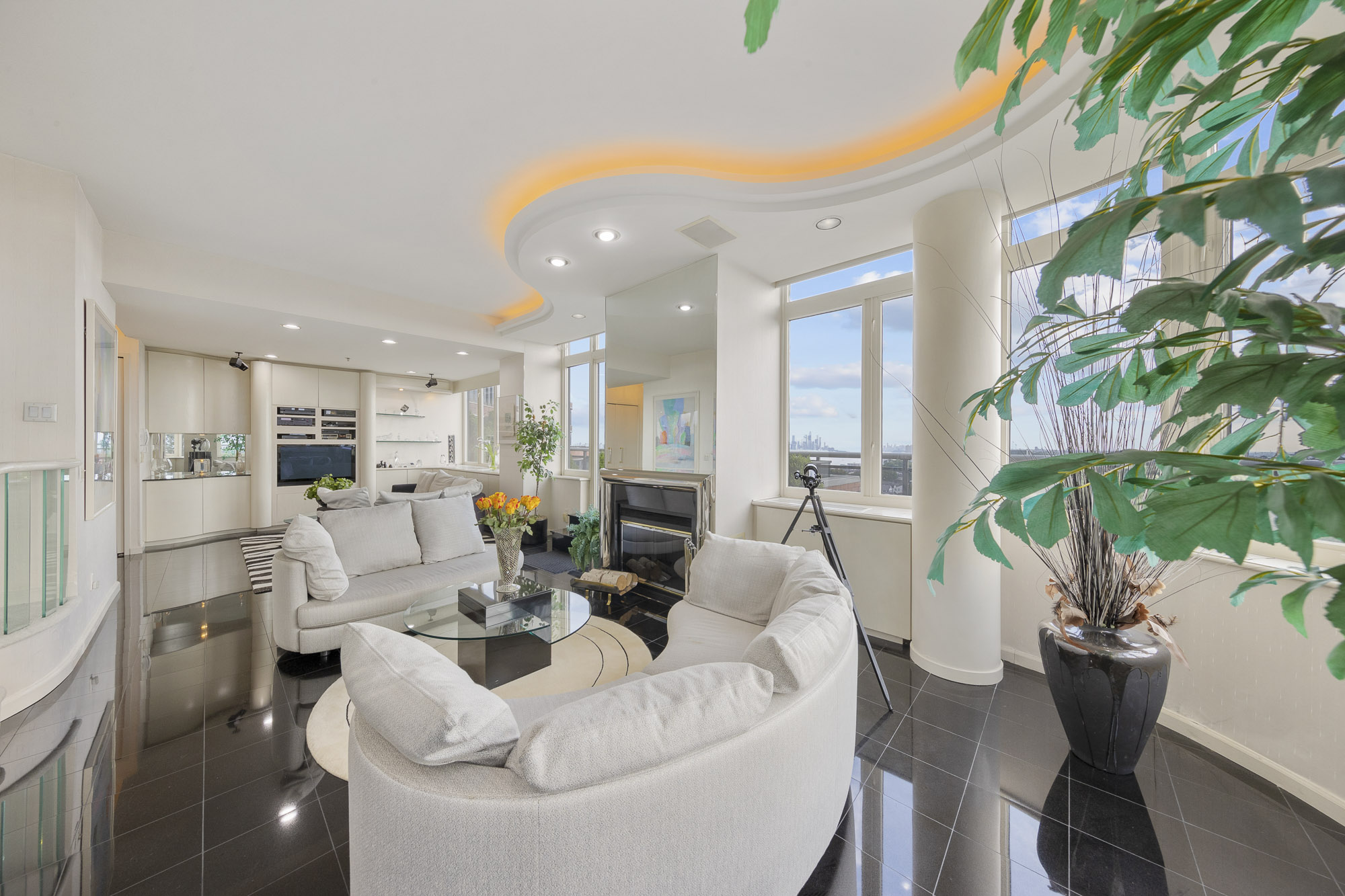 100 Carlyle Drive PH-CS