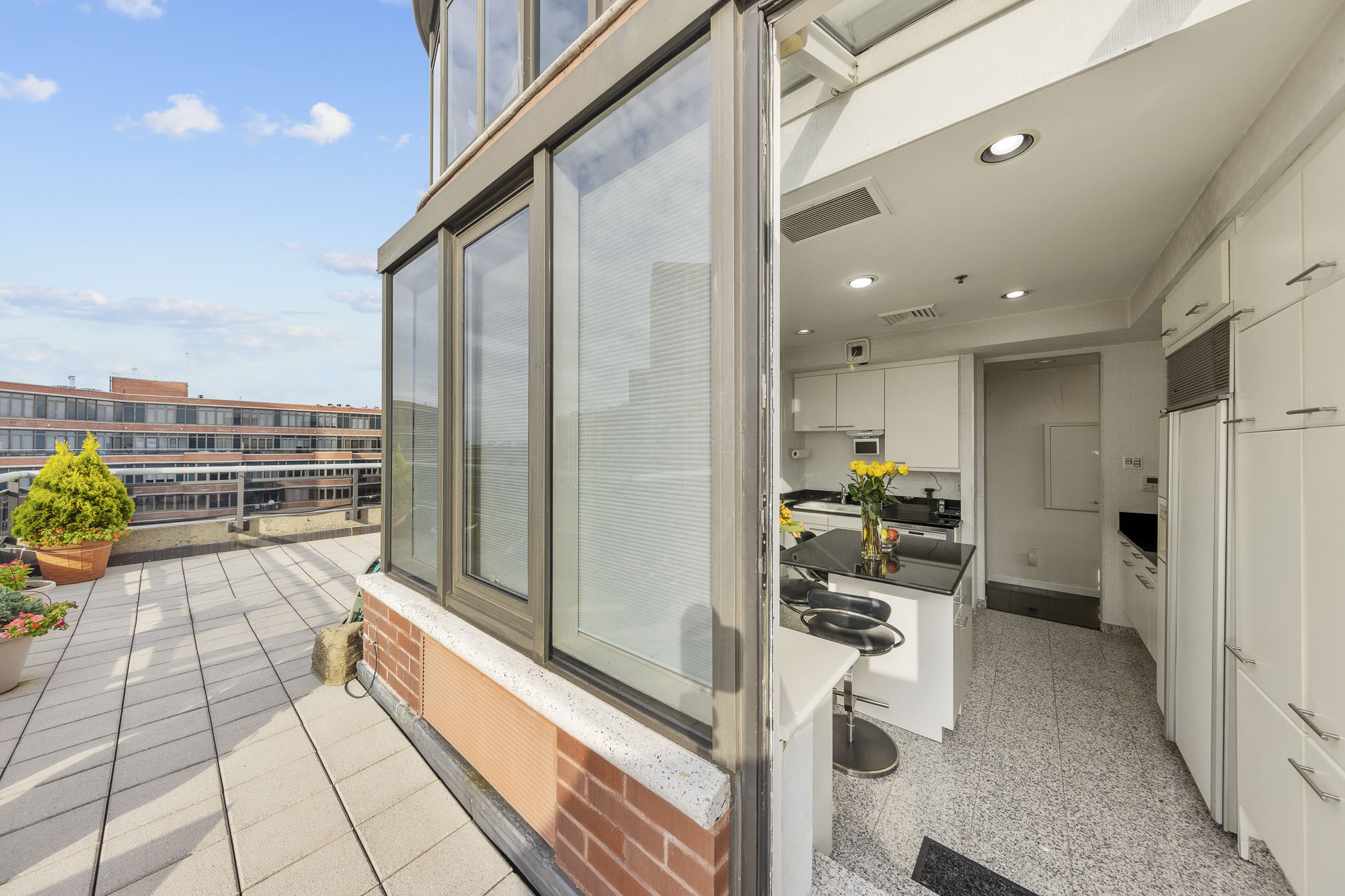 100 Carlyle Drive PH-CS