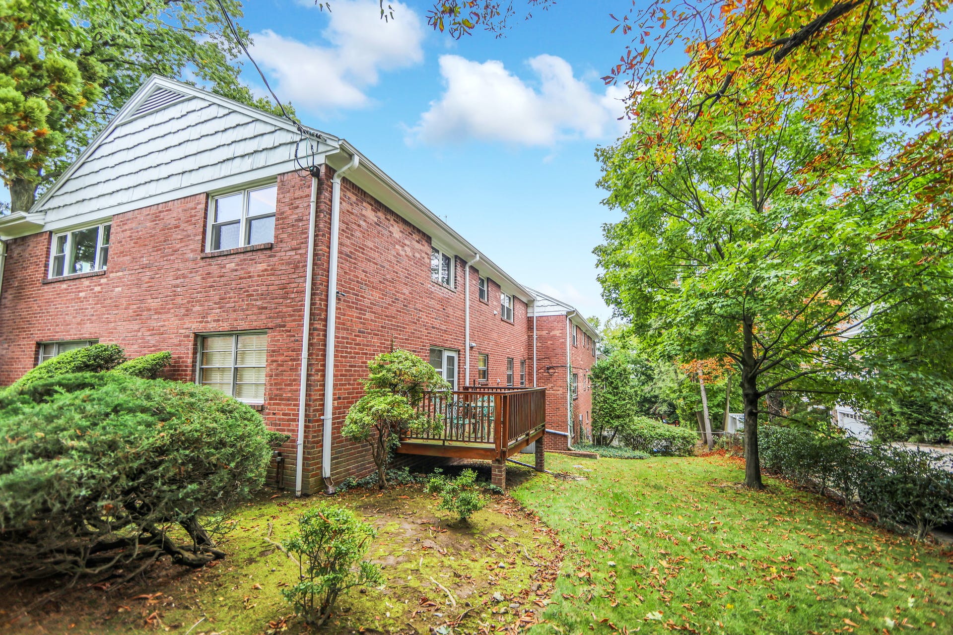 52 Dwight Pl A