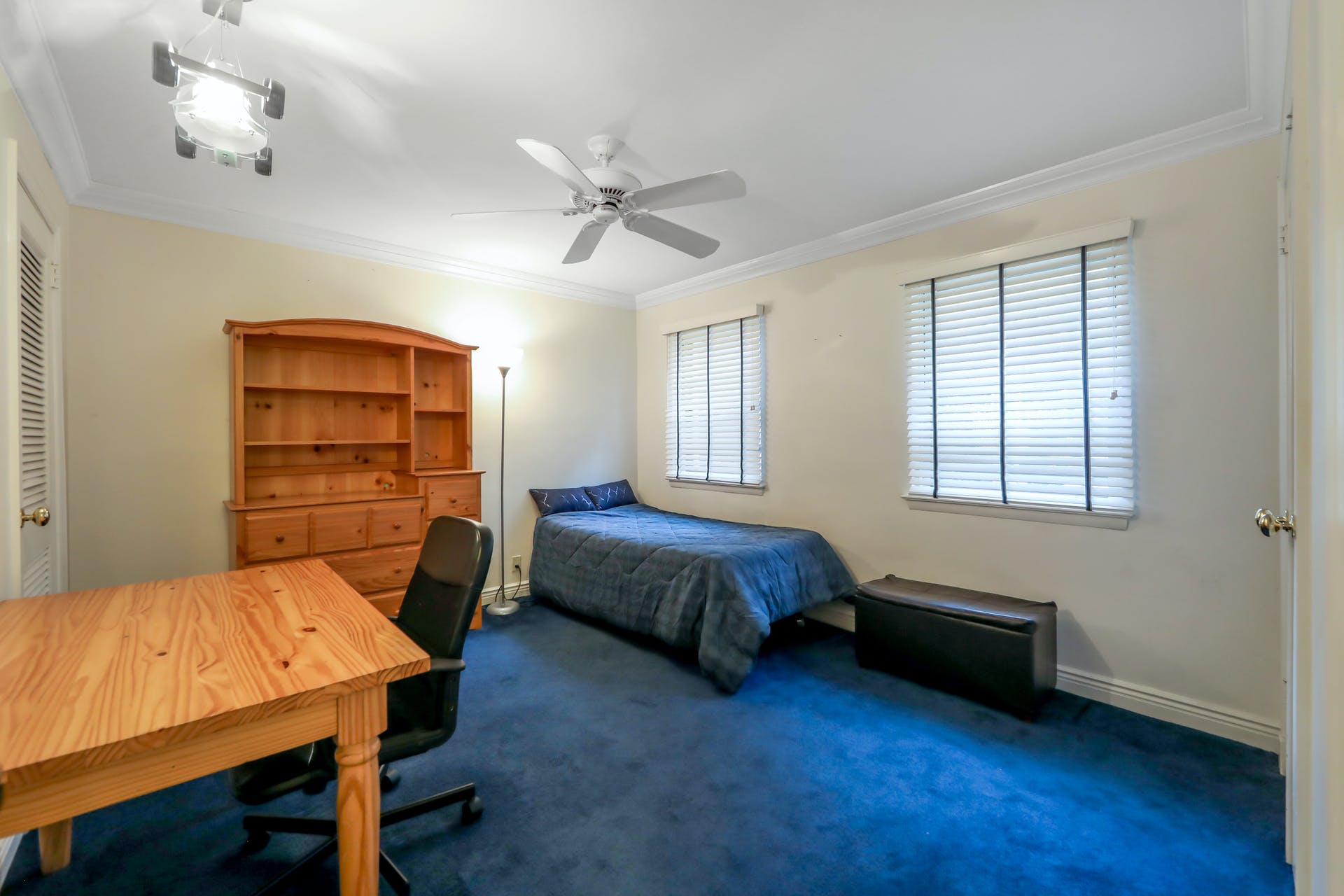 52 Dwight Pl A