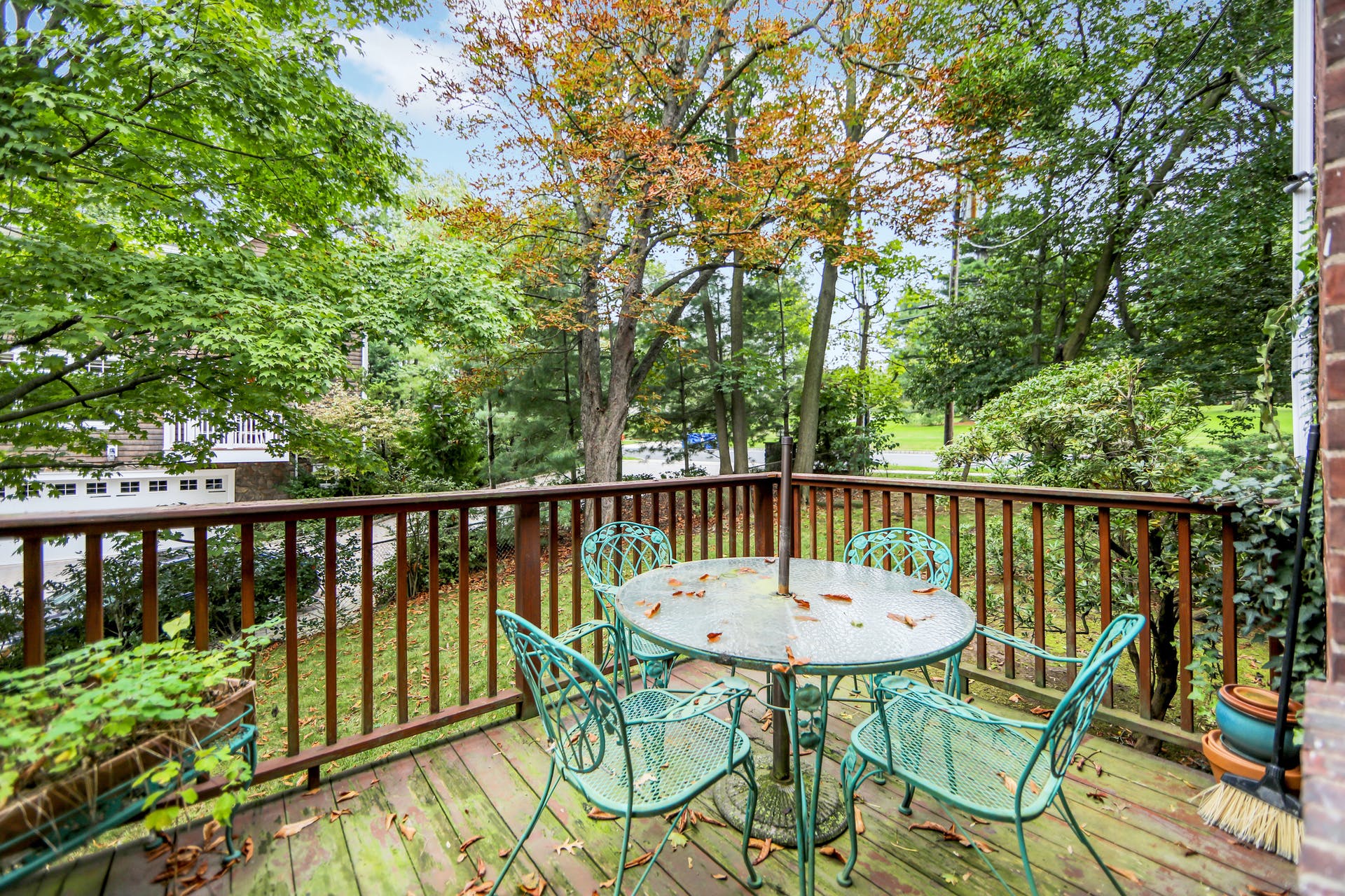 52 Dwight Pl A