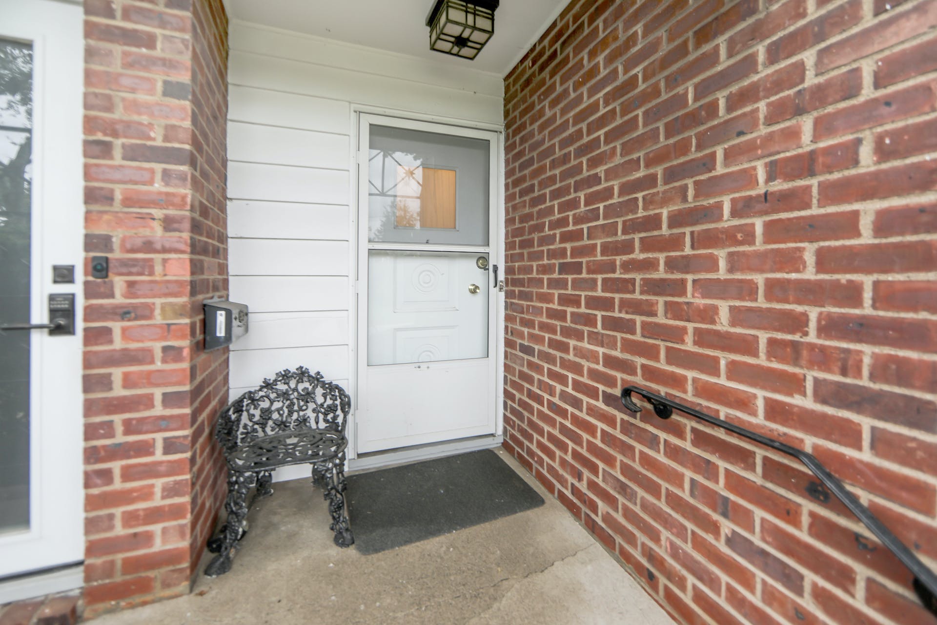 52 Dwight Pl A