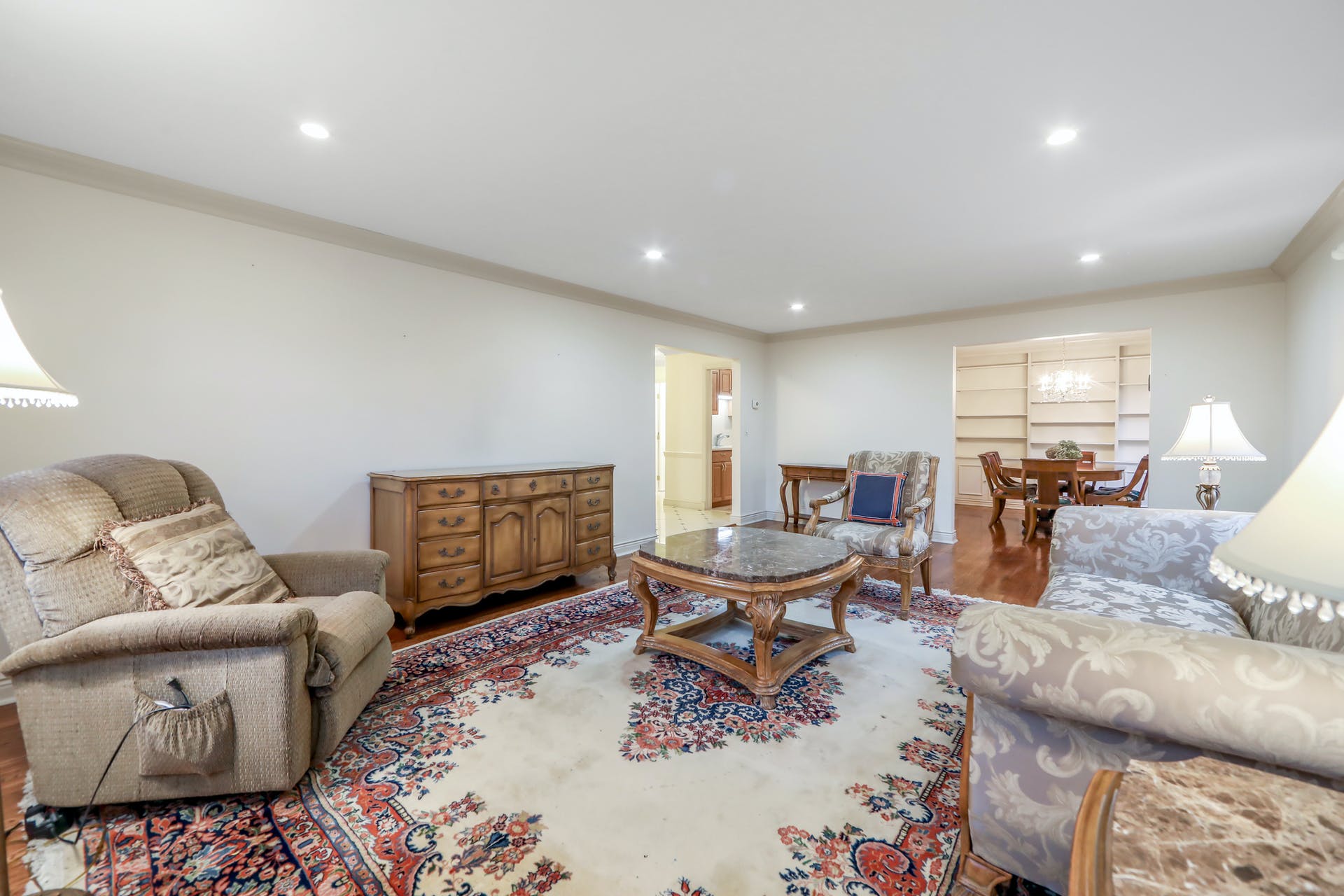 52 Dwight Pl A