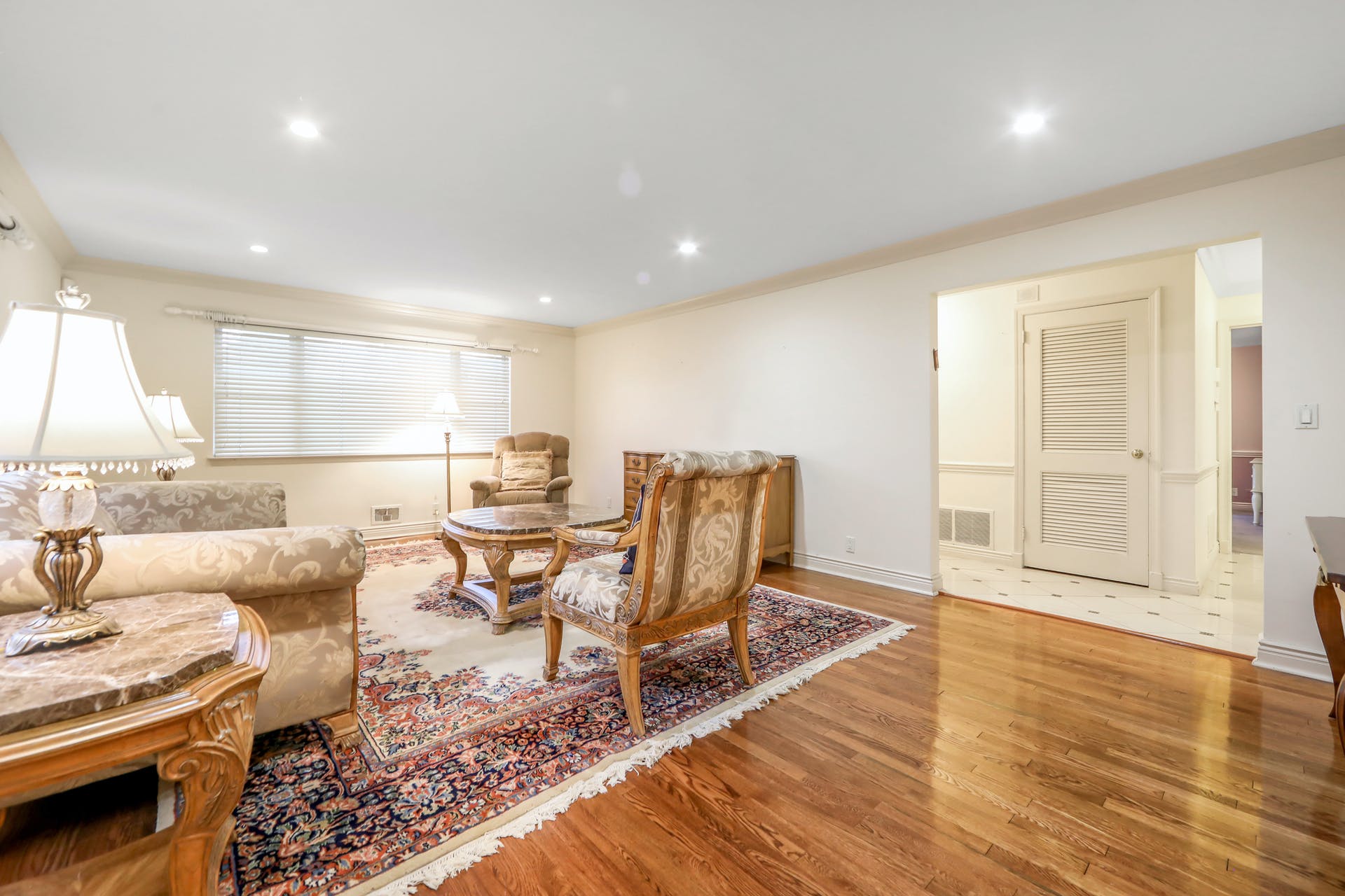 52 Dwight Pl A