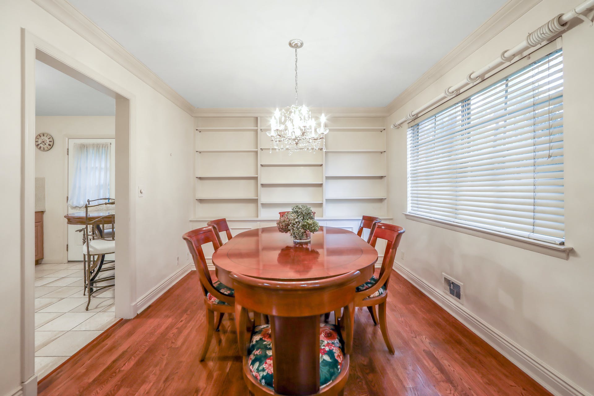 52 Dwight Pl A