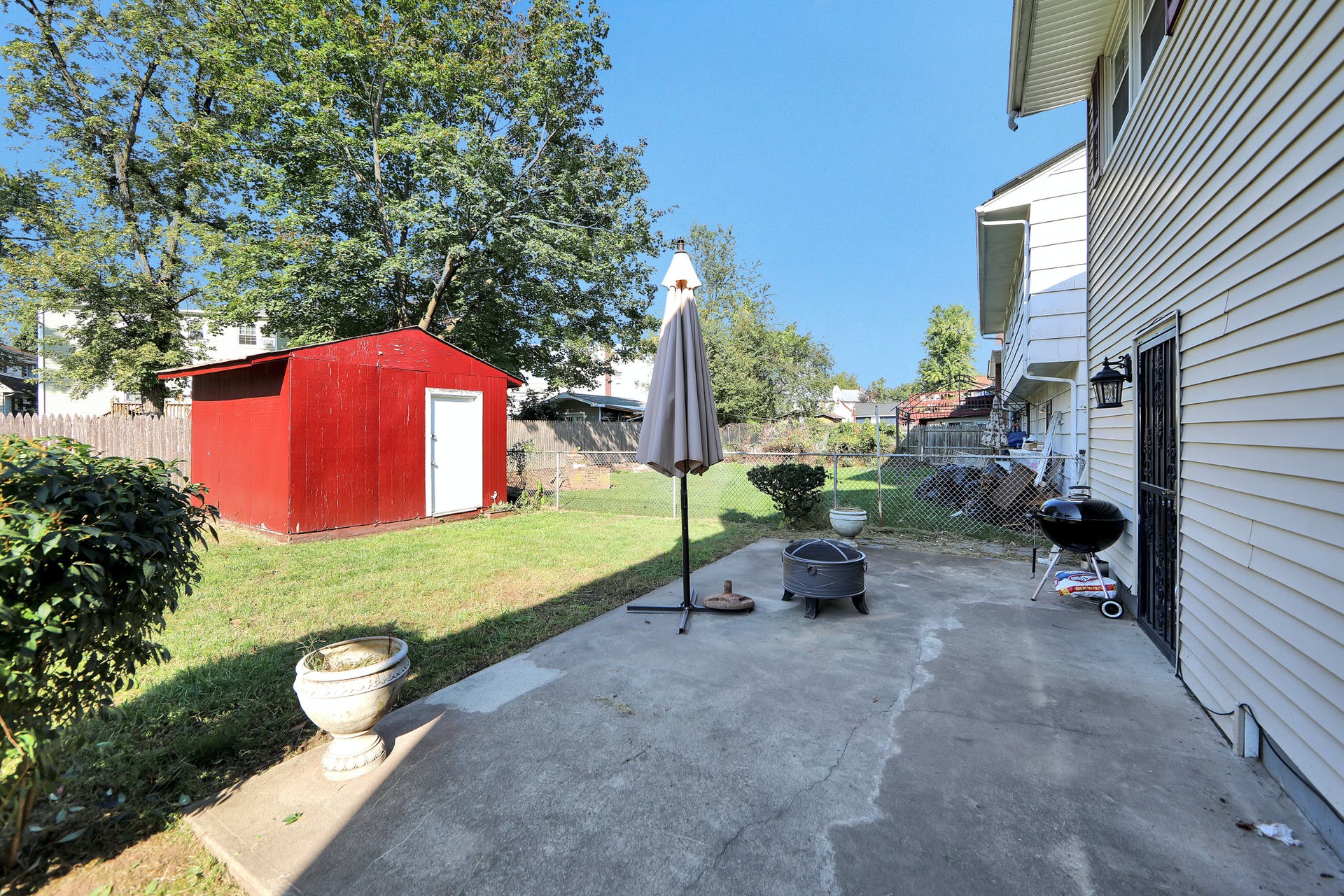 1396 Gustav Ave