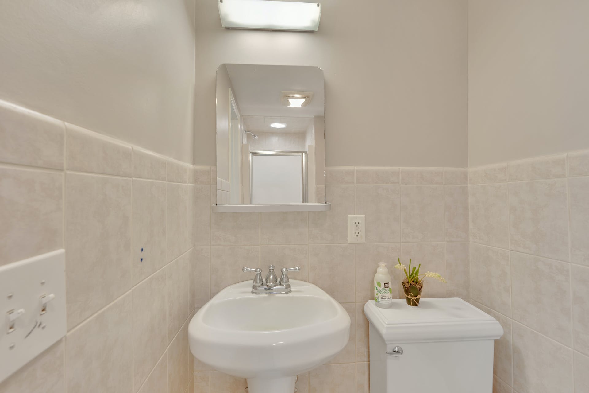 115 Creston Ave