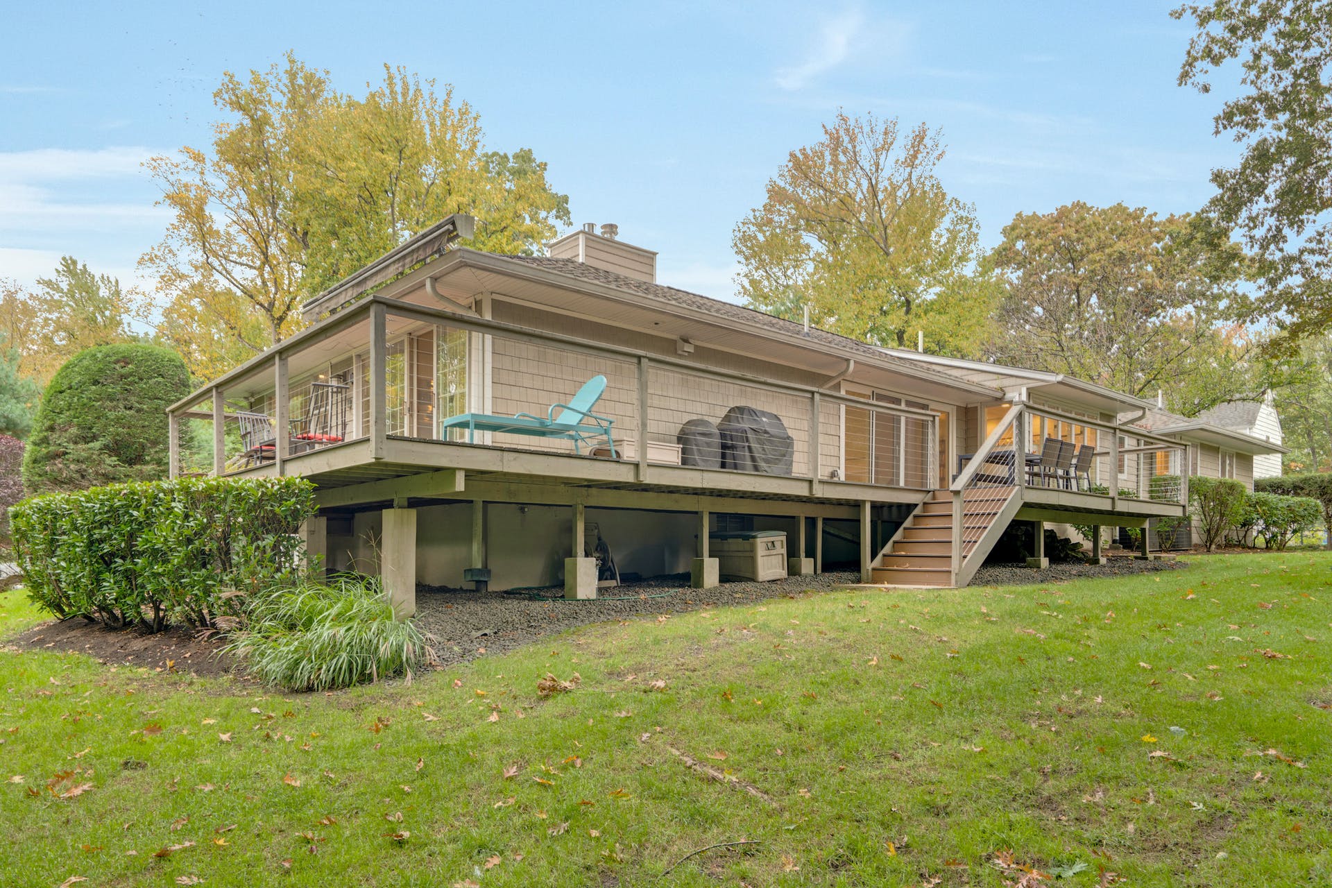 115 Creston Ave