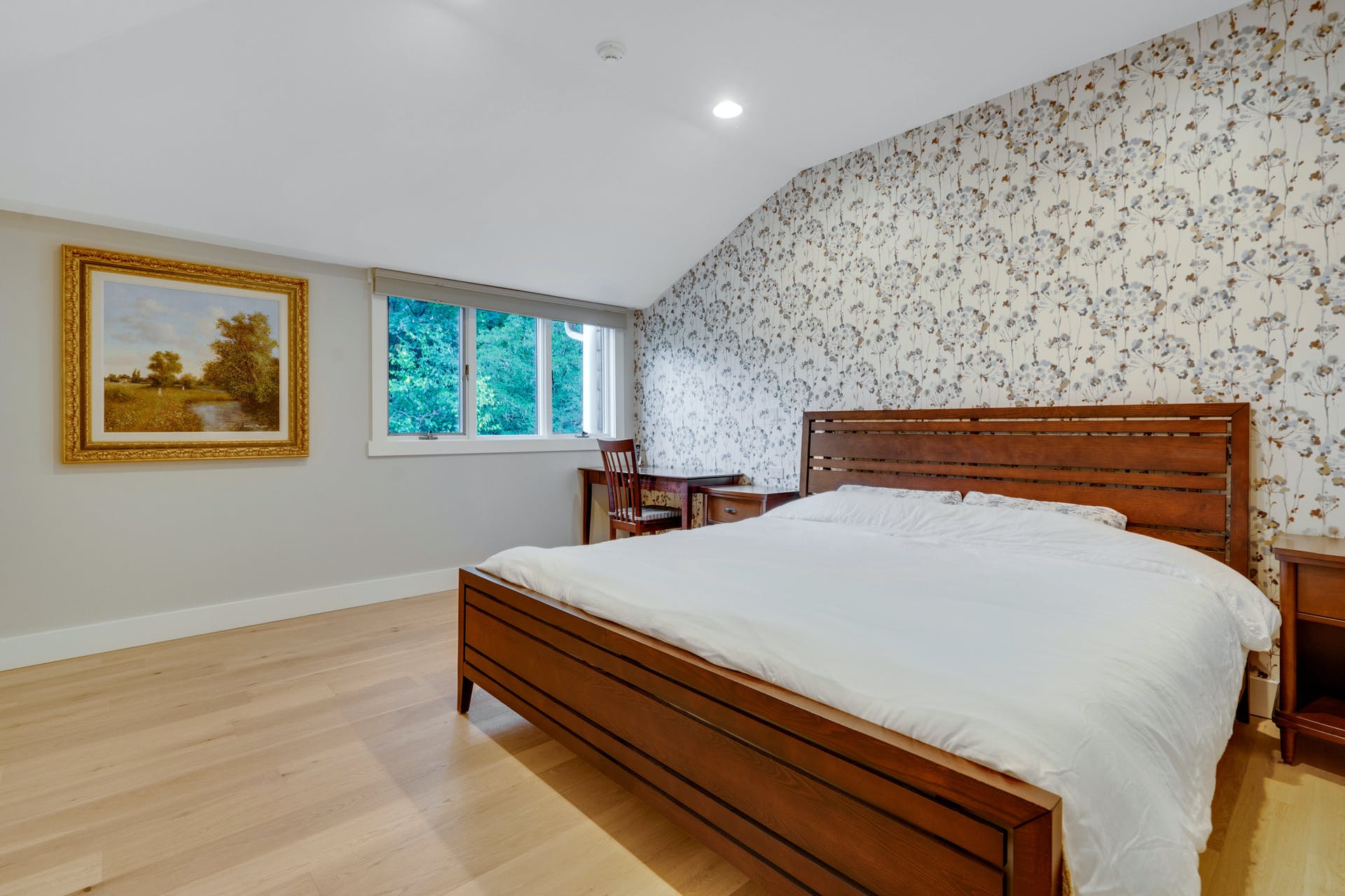 115 Creston Ave