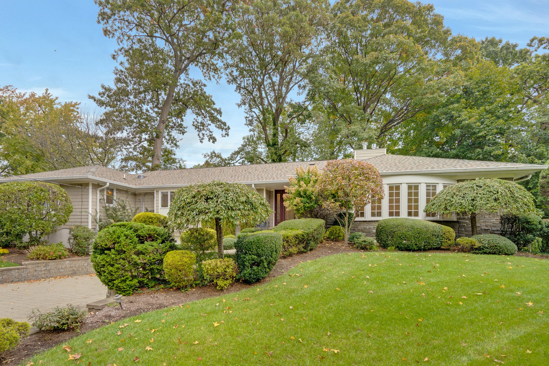 115 Creston Ave
