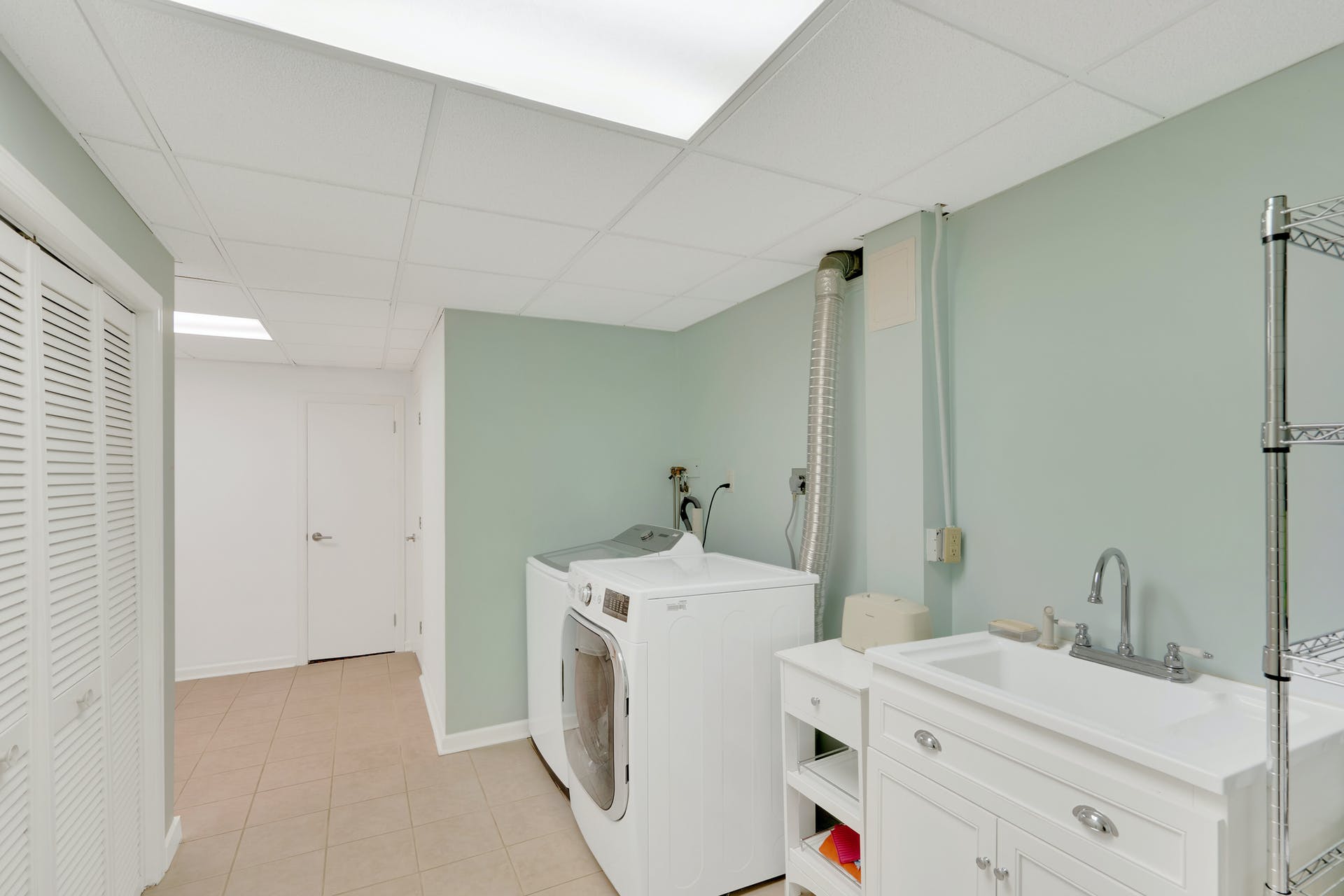 115 Creston Ave
