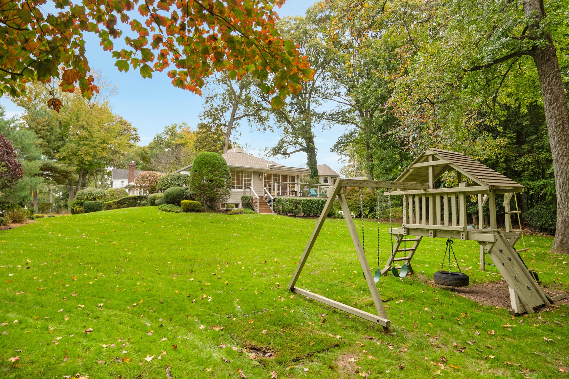 115 Creston Ave
