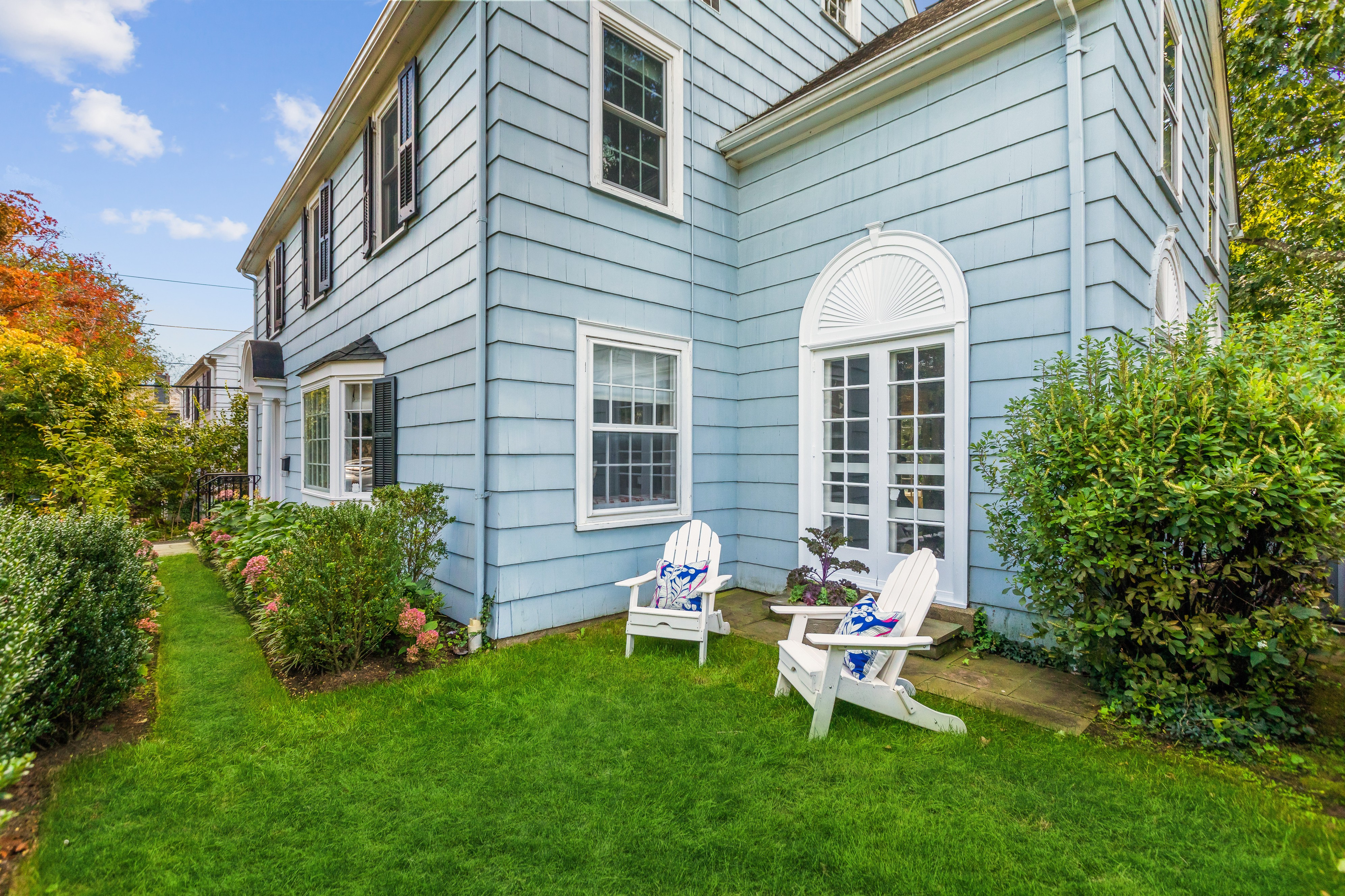 84 Myrtle Avenue