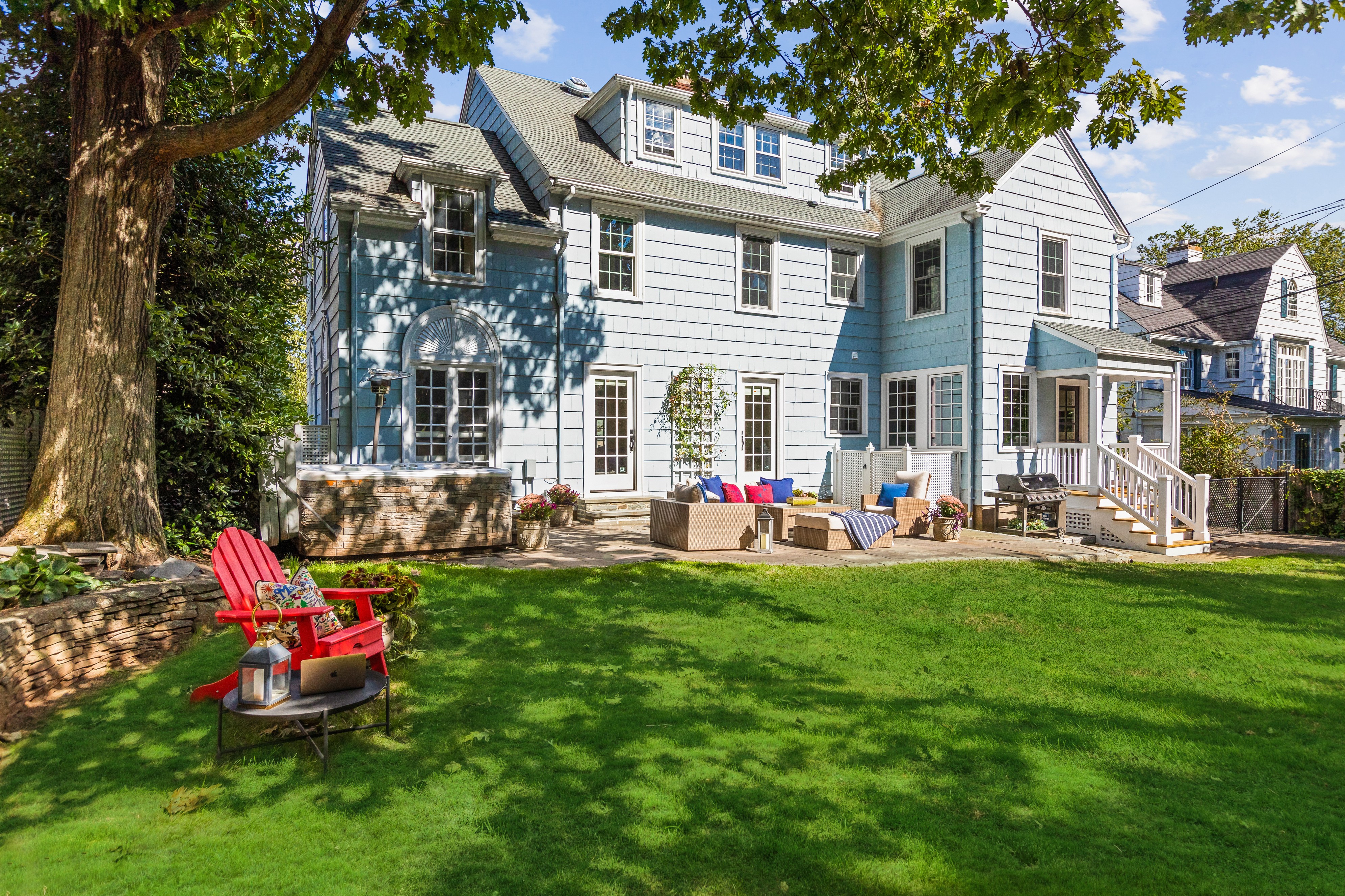 84 Myrtle Avenue