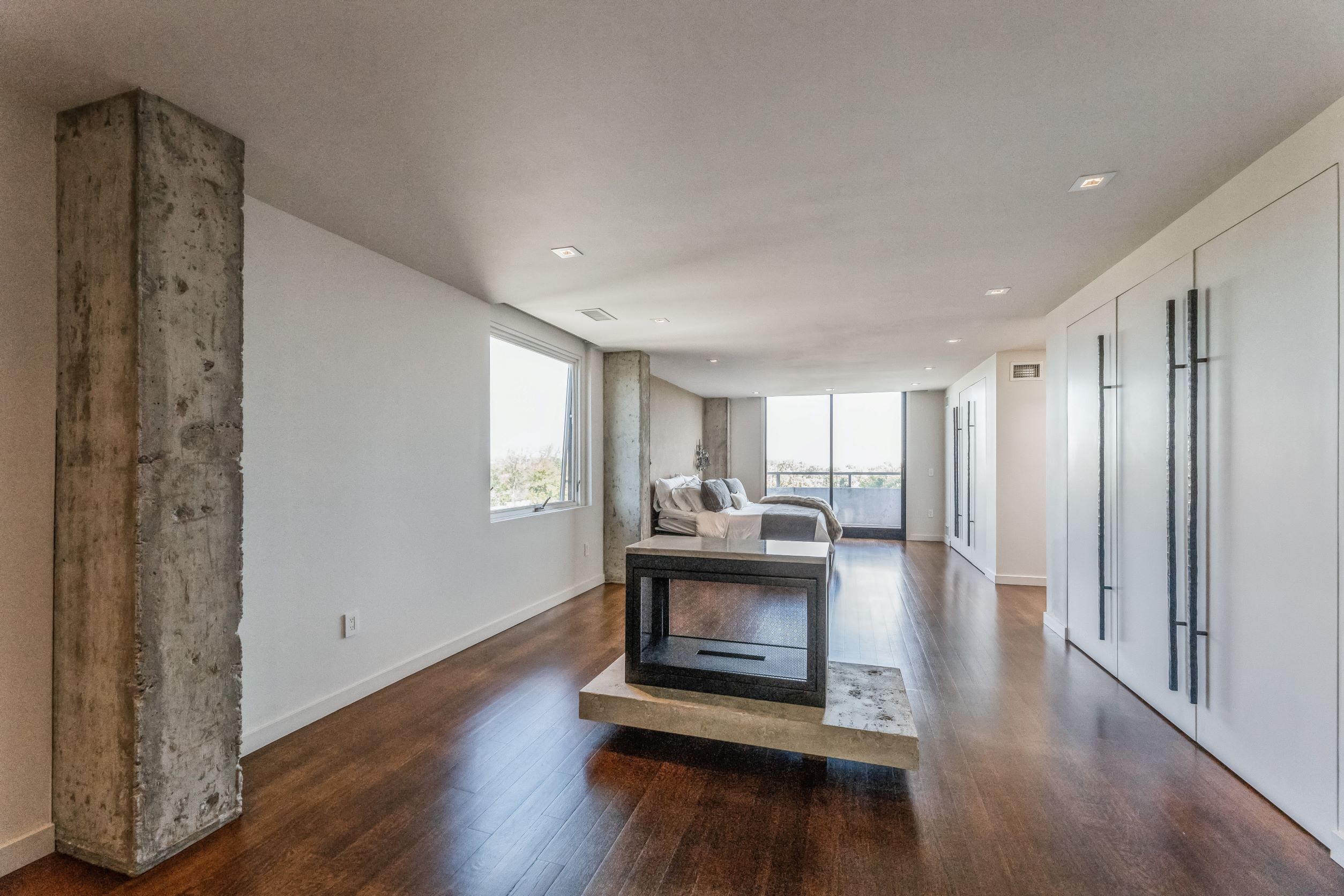2500 Hudson Terrace 6N