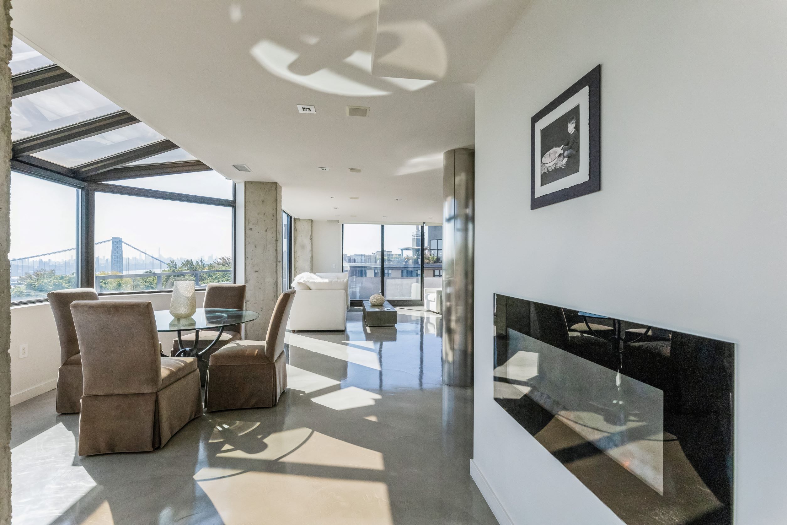 2500 Hudson Terrace 6N