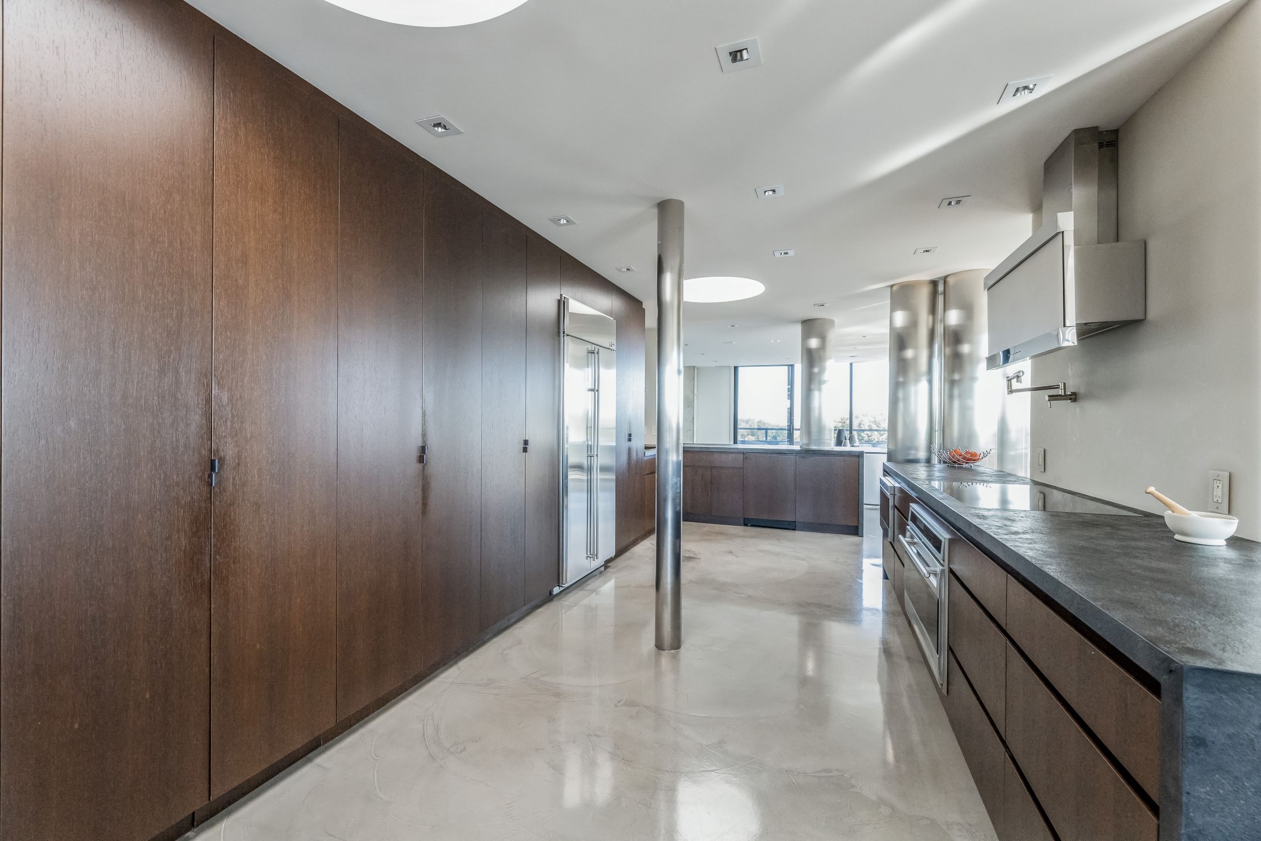 2500 Hudson Terrace 6N