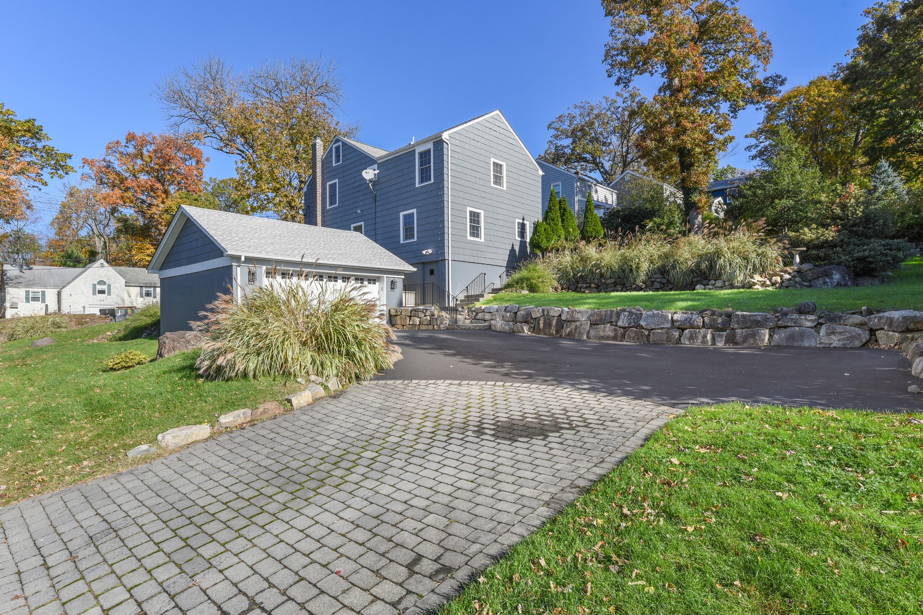 1 Lakewood Avenue