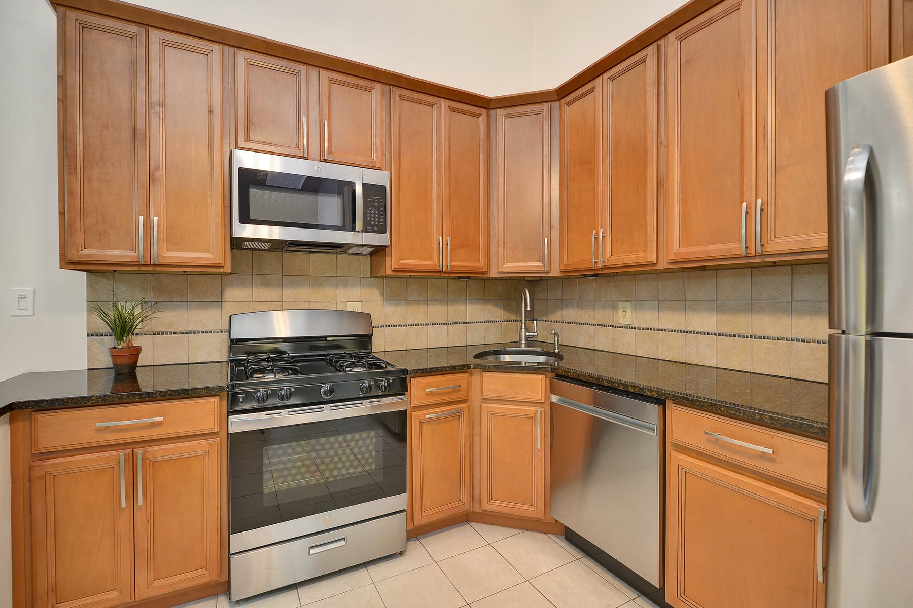 581 Holly Ct