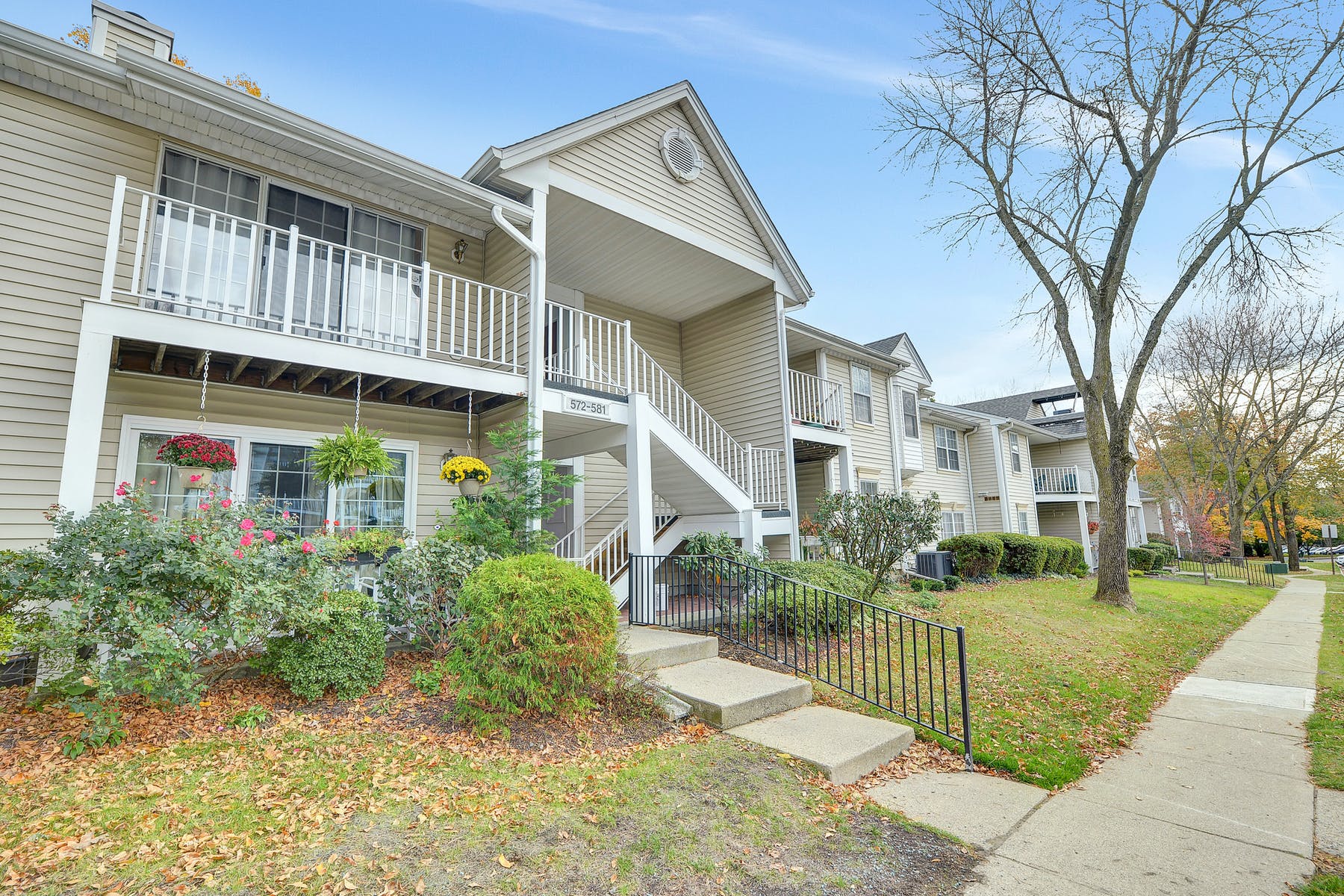 581 Holly Ct