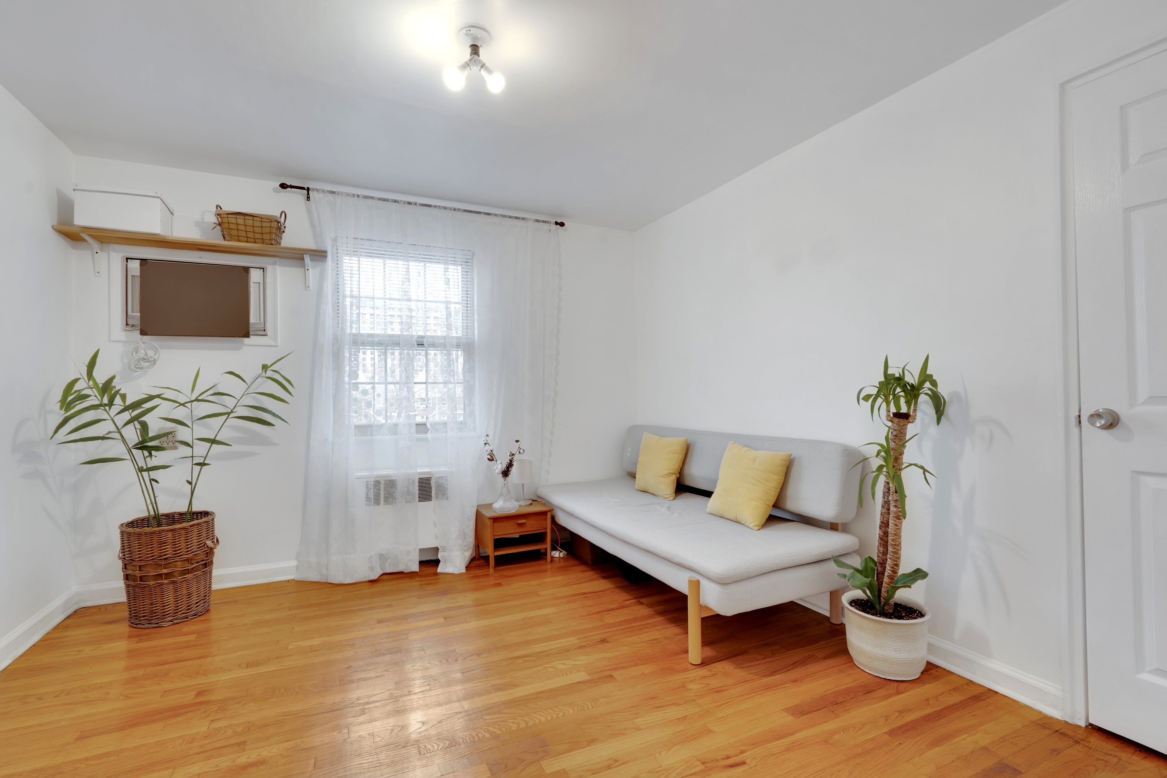 1267 Anderson Avenue #12