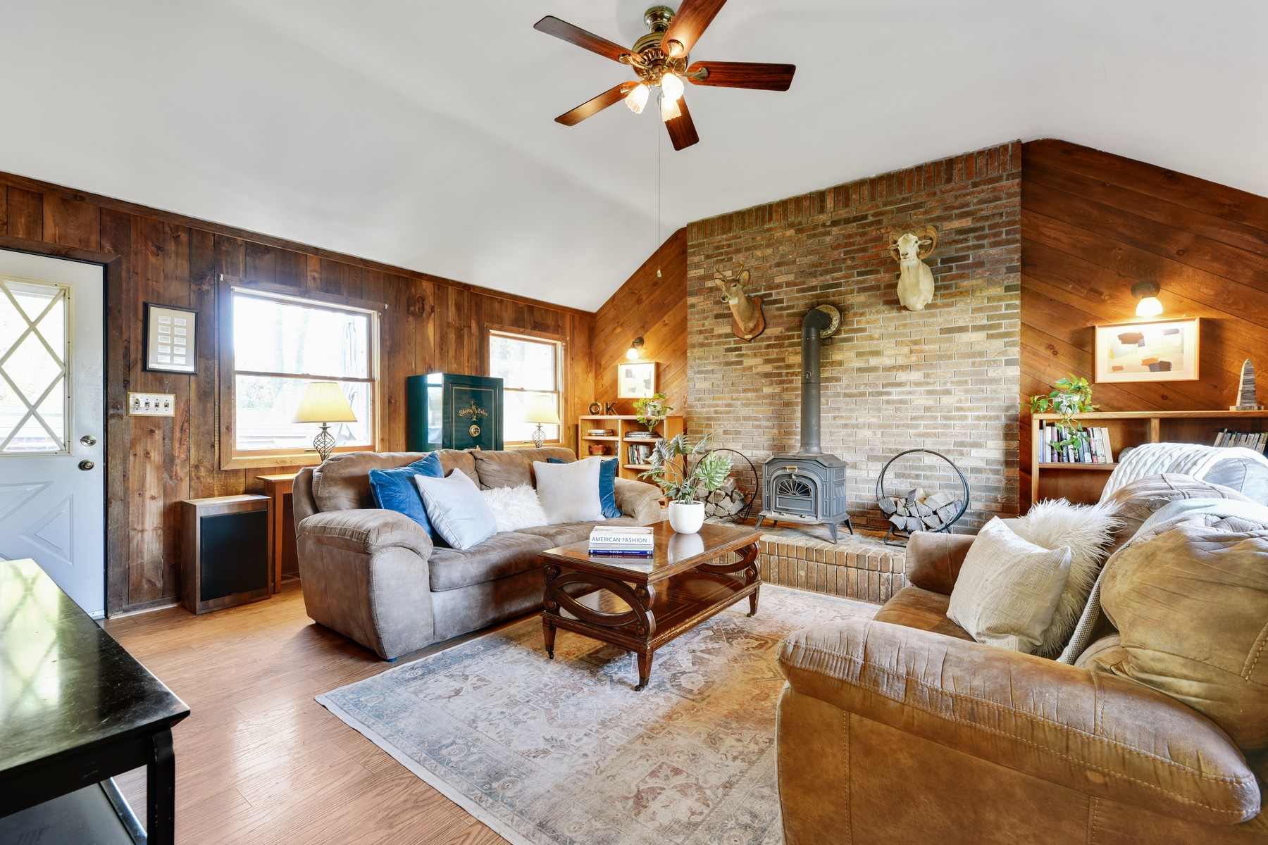 1 Ray Place