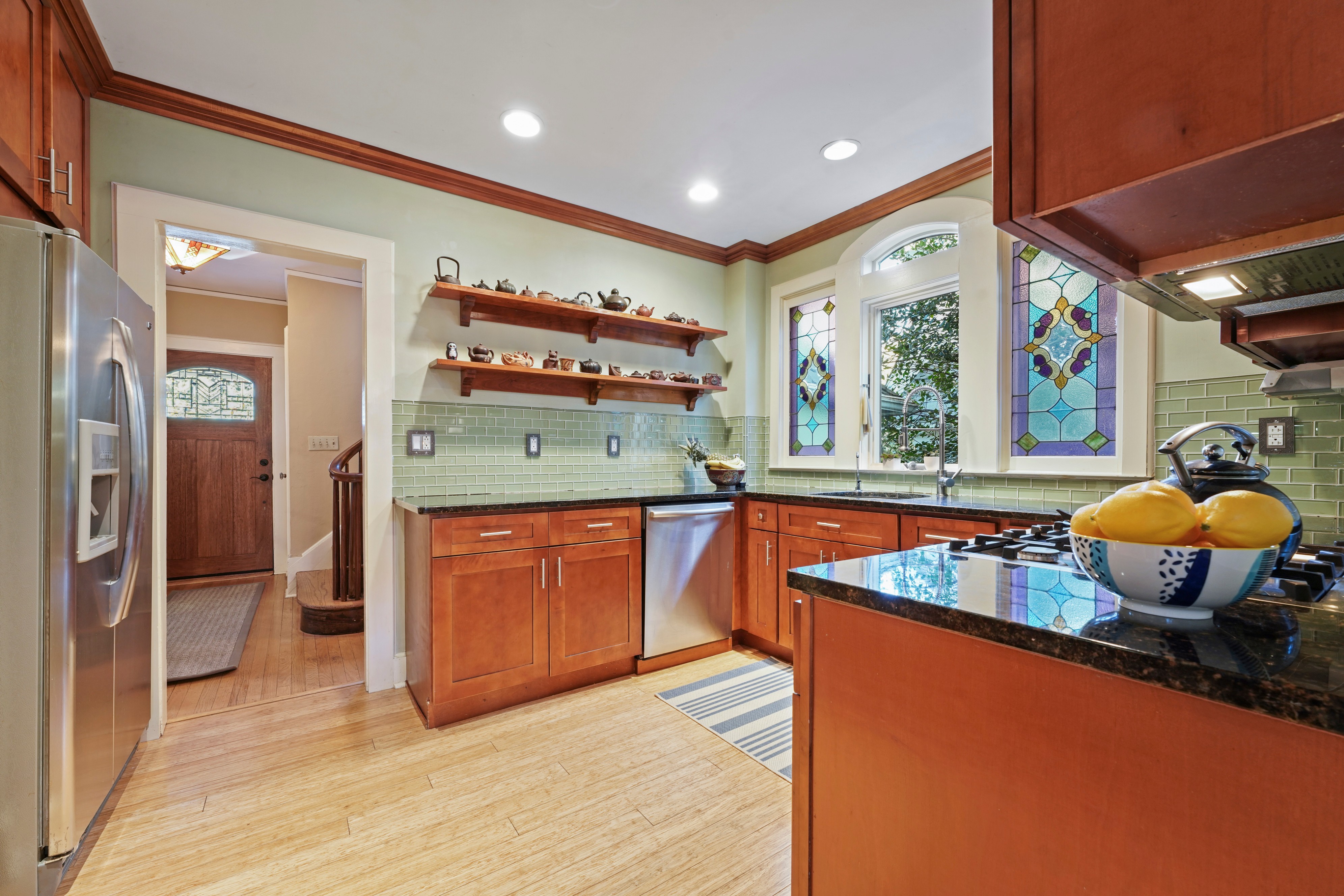222 Fernwood Ave