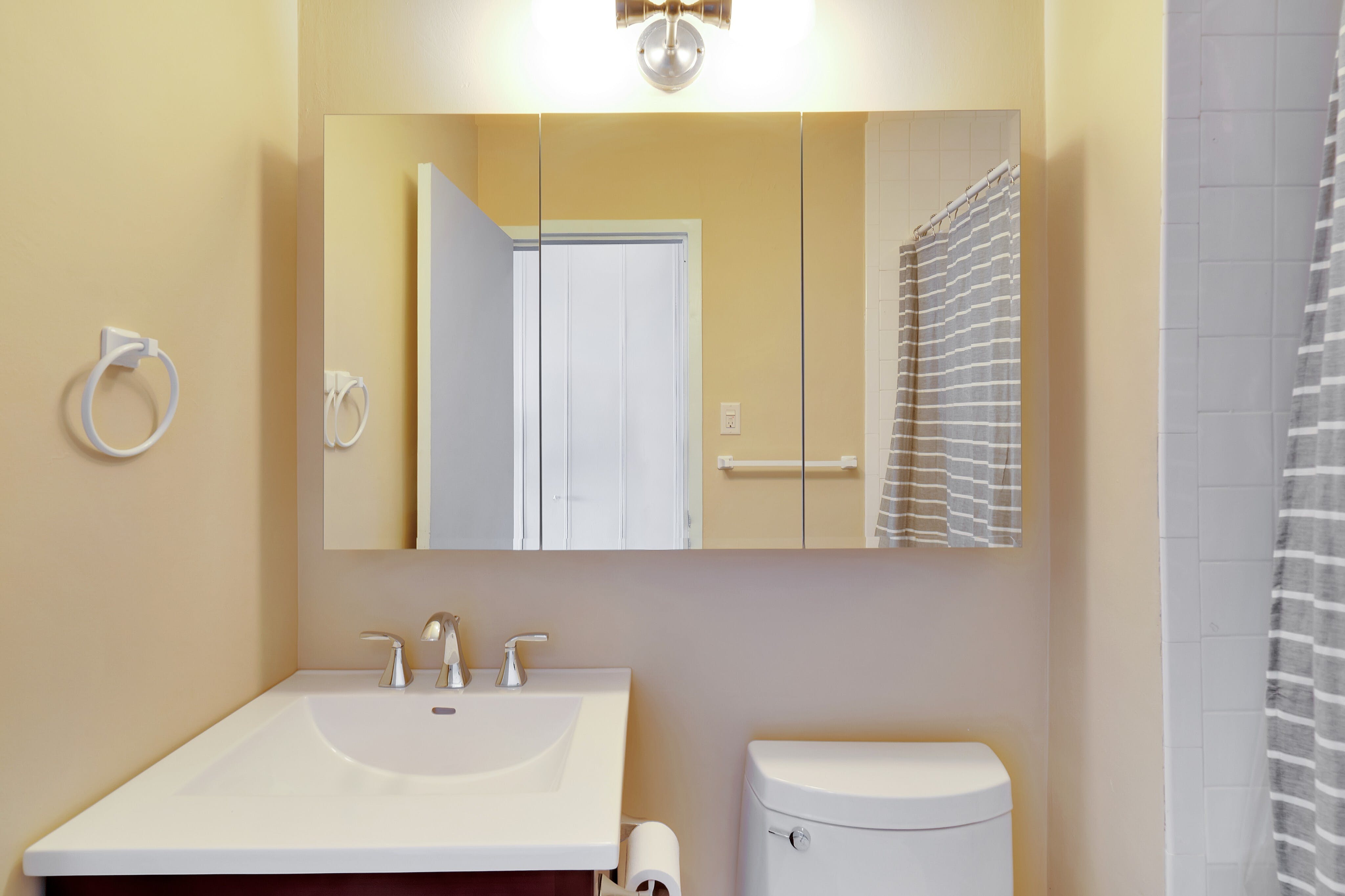 1530 Palisade Avenue #9H The Colony