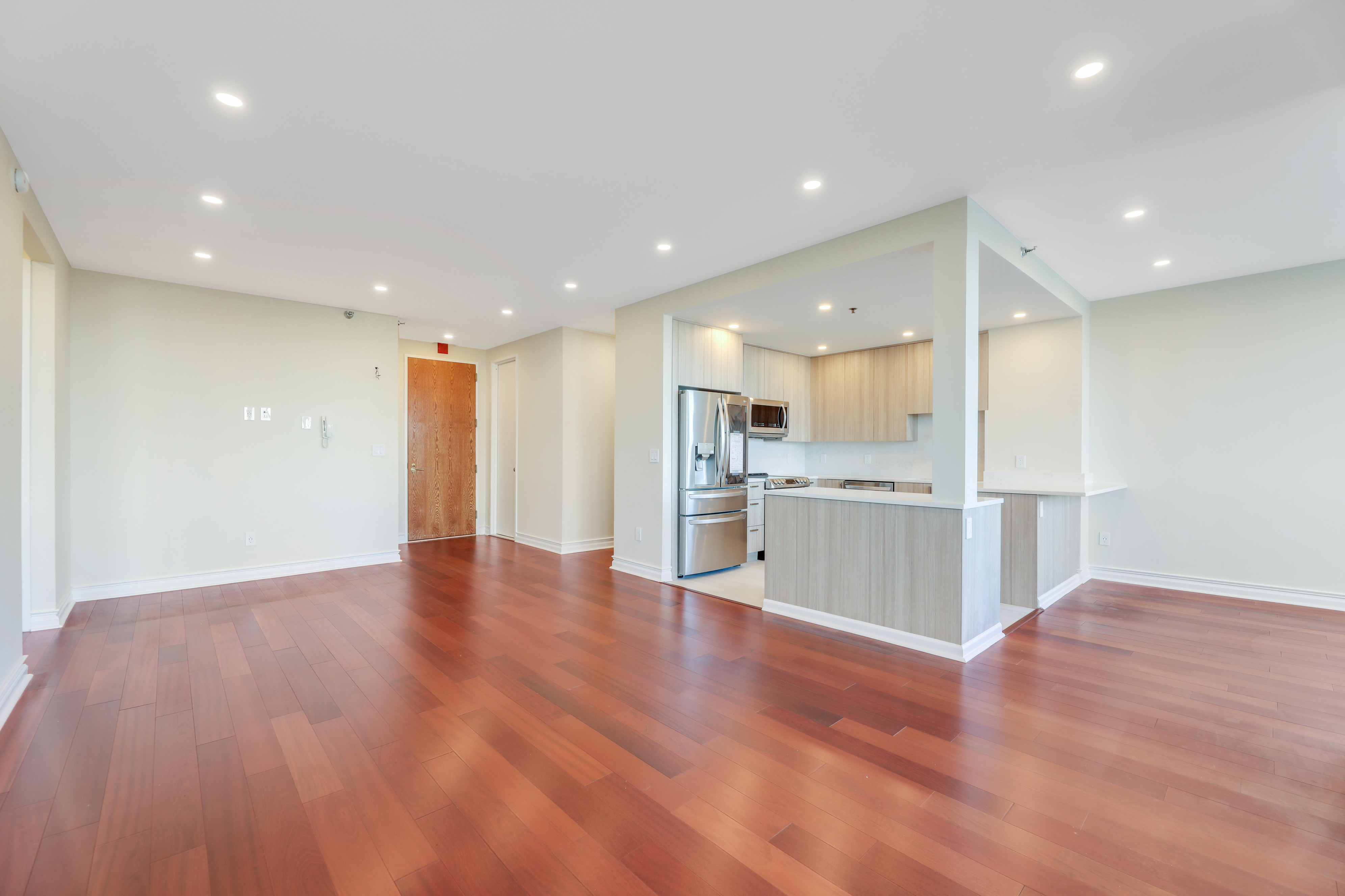 100 N Carlyle Dr 6LN