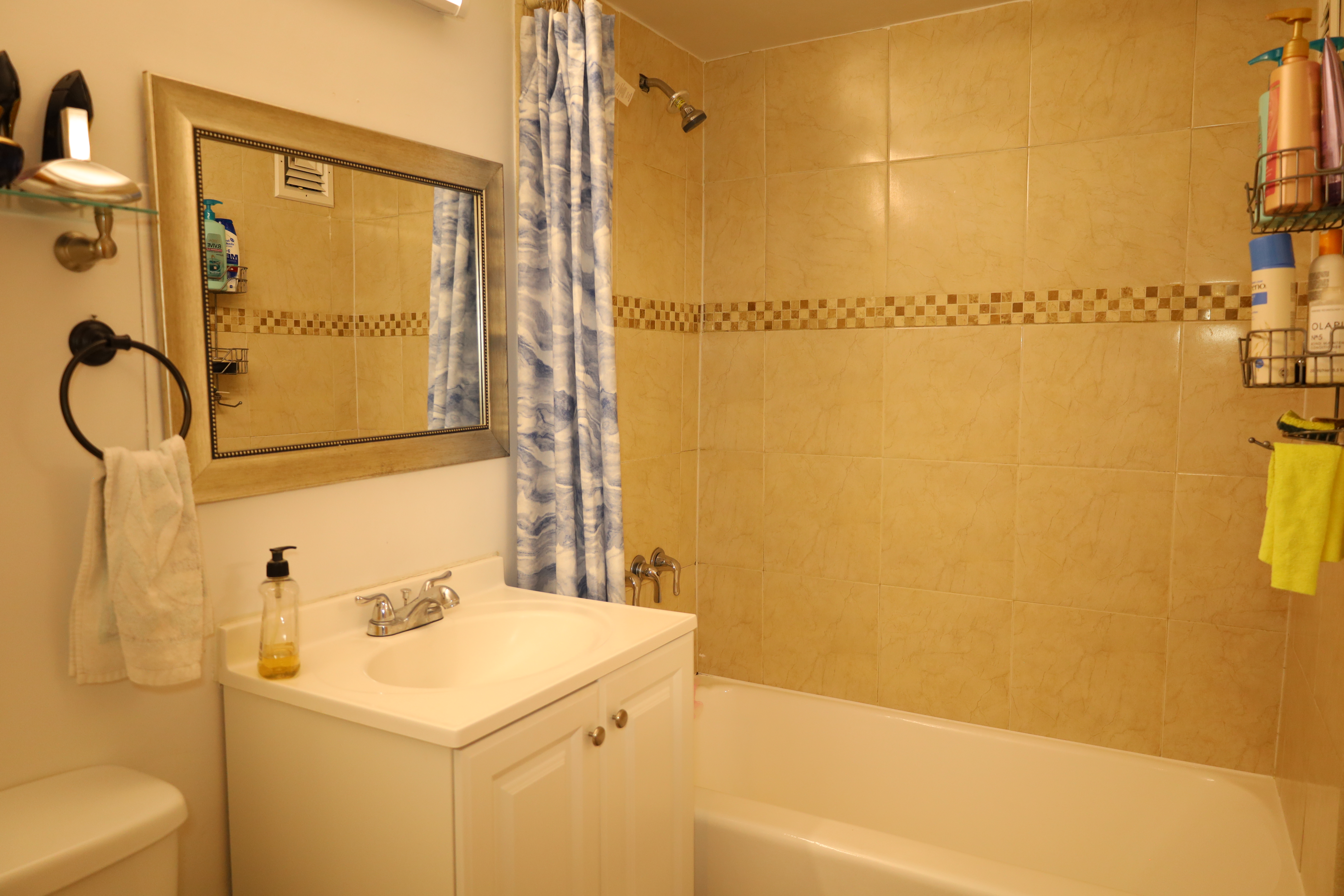 1203 River Road 1F