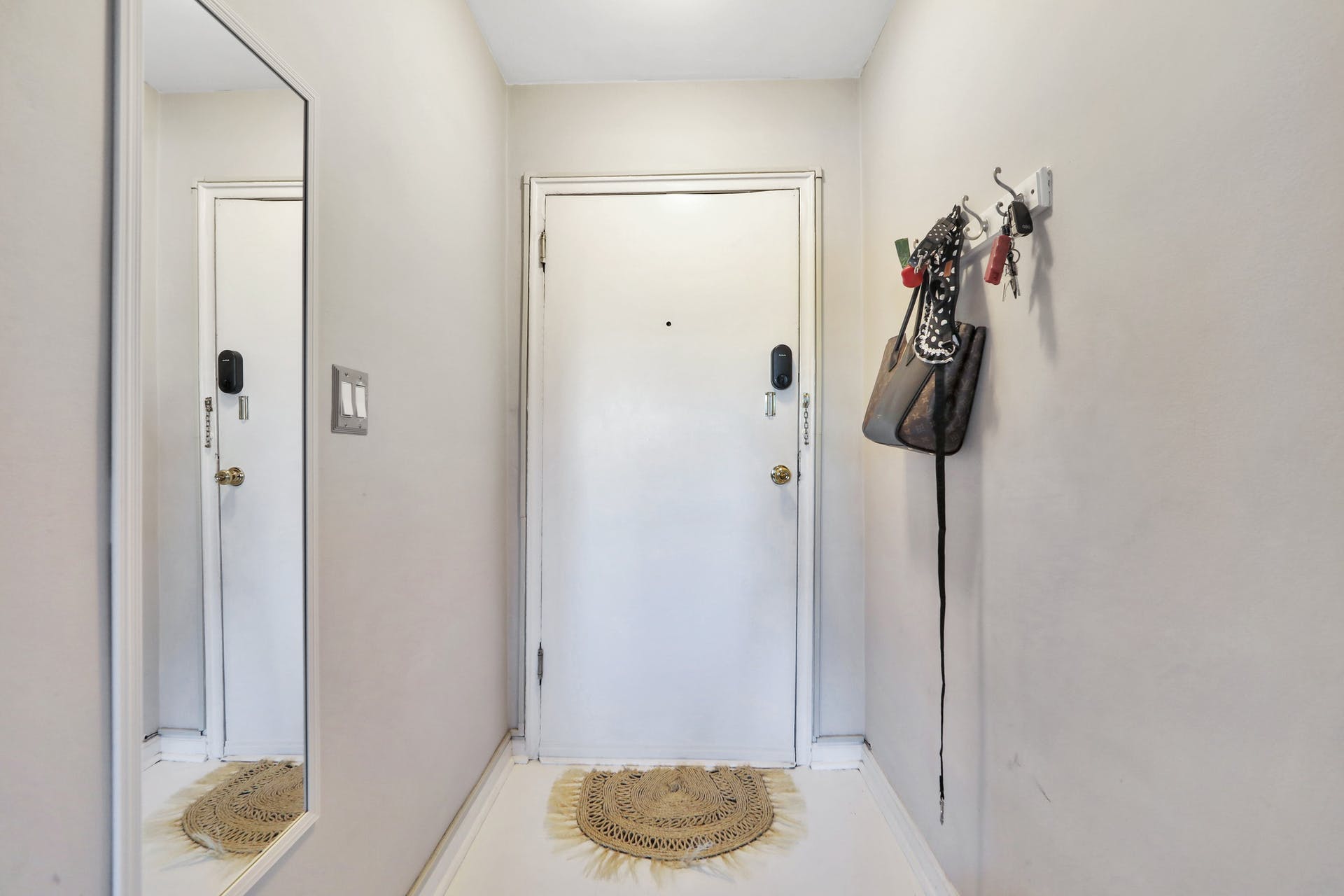210 Woodcliff Ave 1F