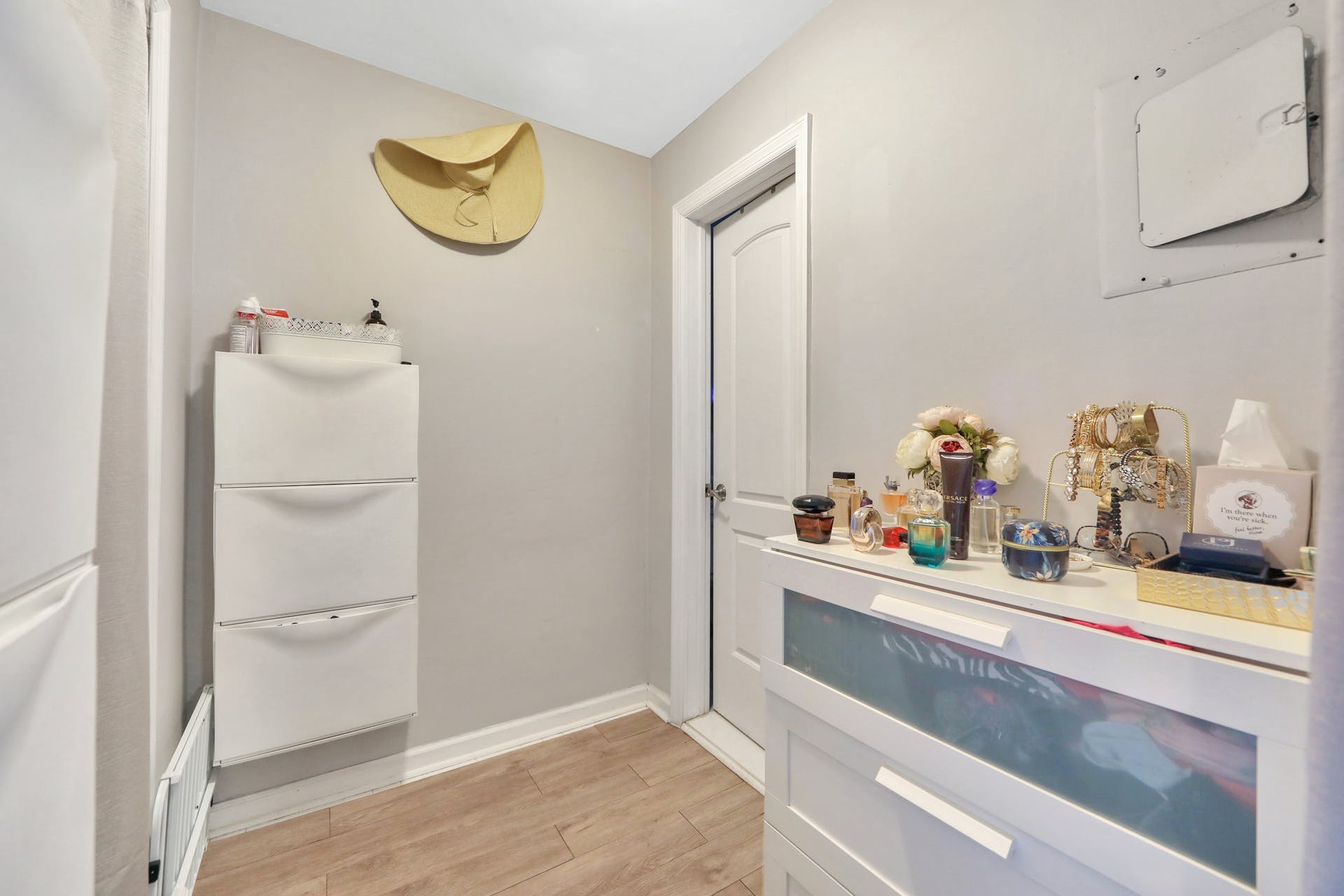 210 Woodcliff Ave 1F