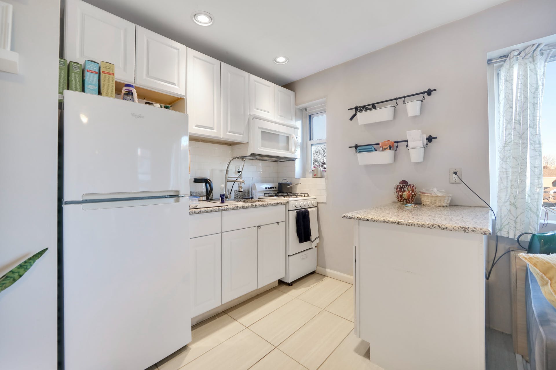 210 Woodcliff Ave 1F