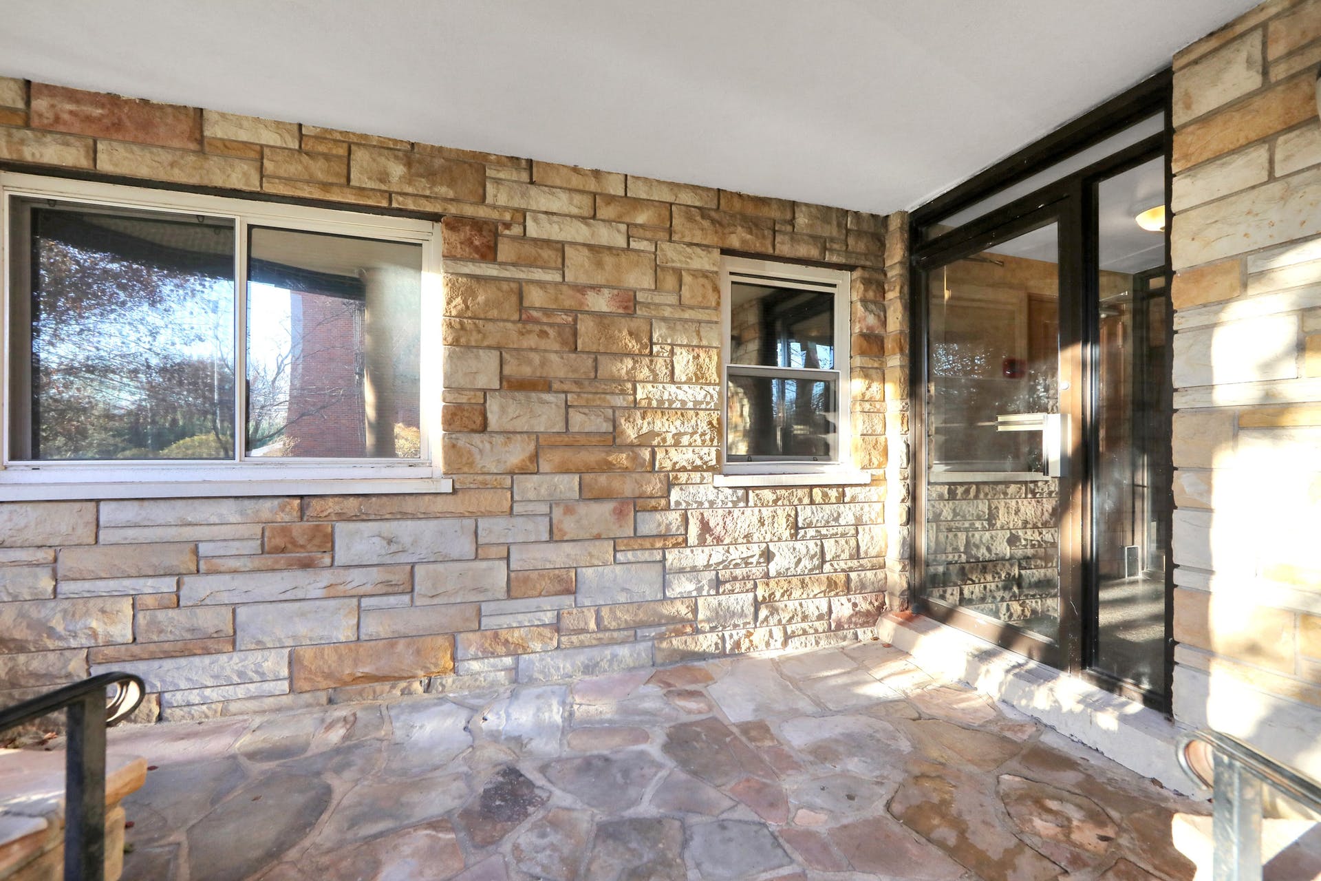 210 Woodcliff Ave 1F