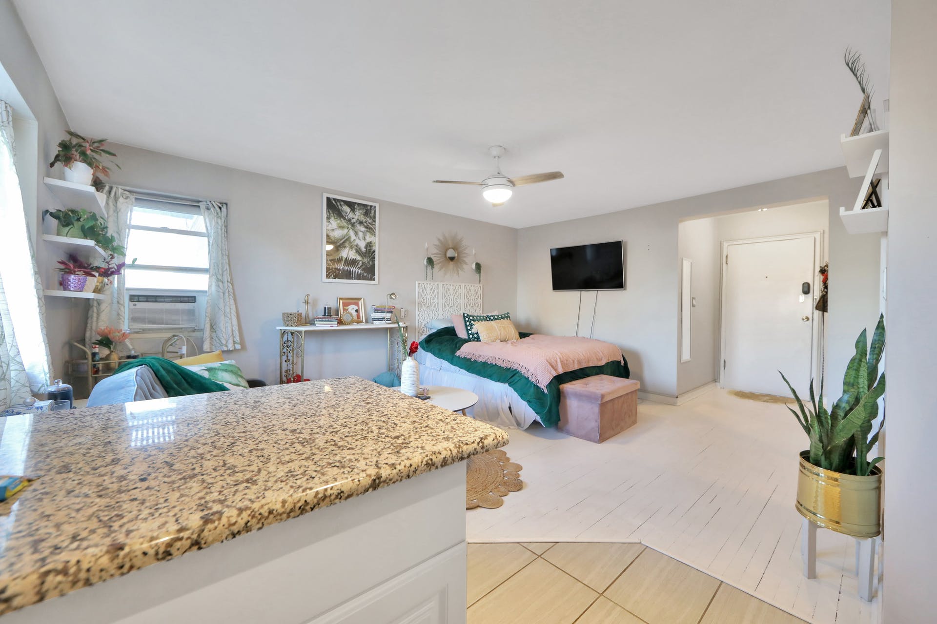 210 Woodcliff Ave 1F