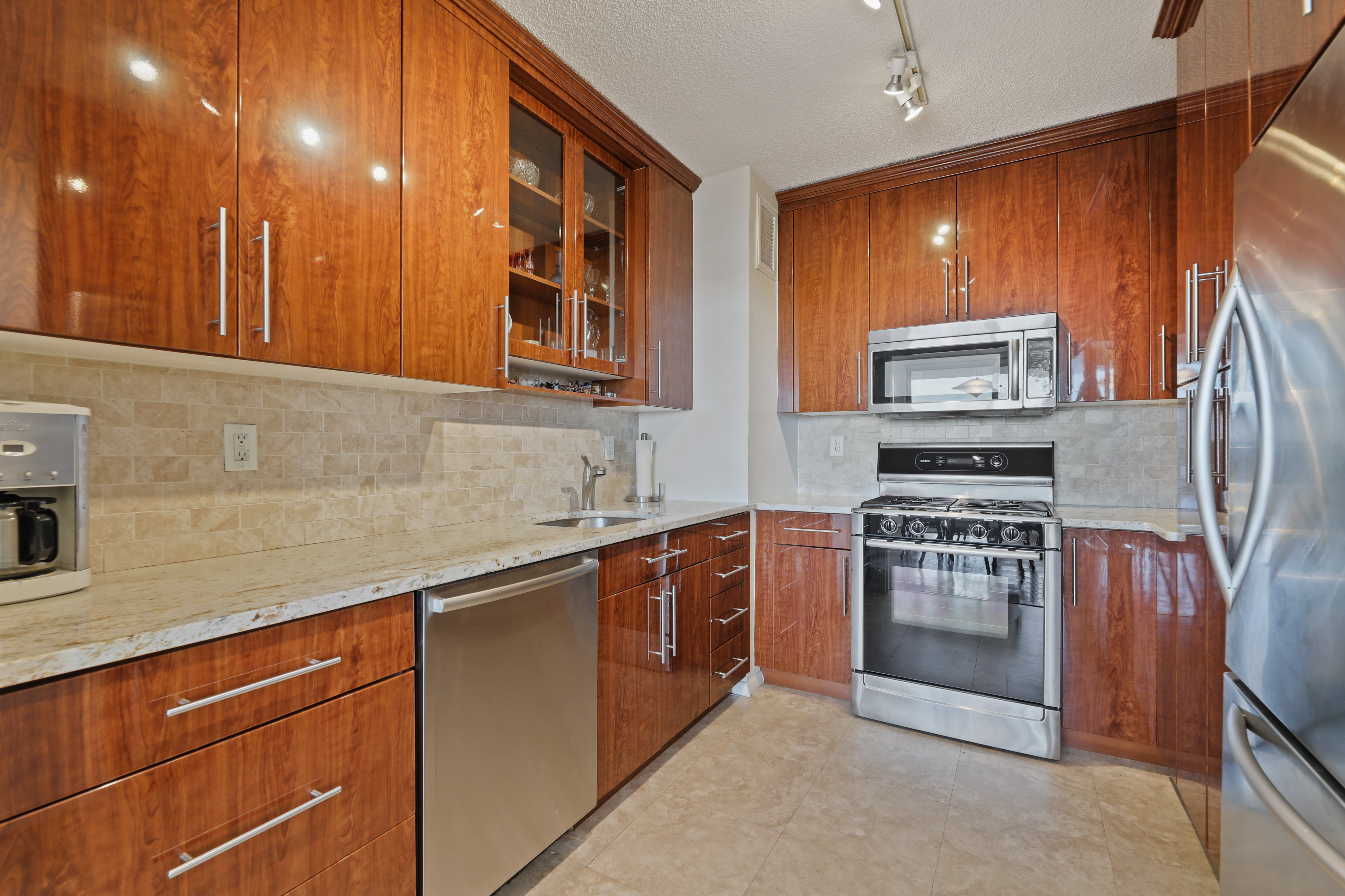 1530 Palisade Avenue # 5H The Colony