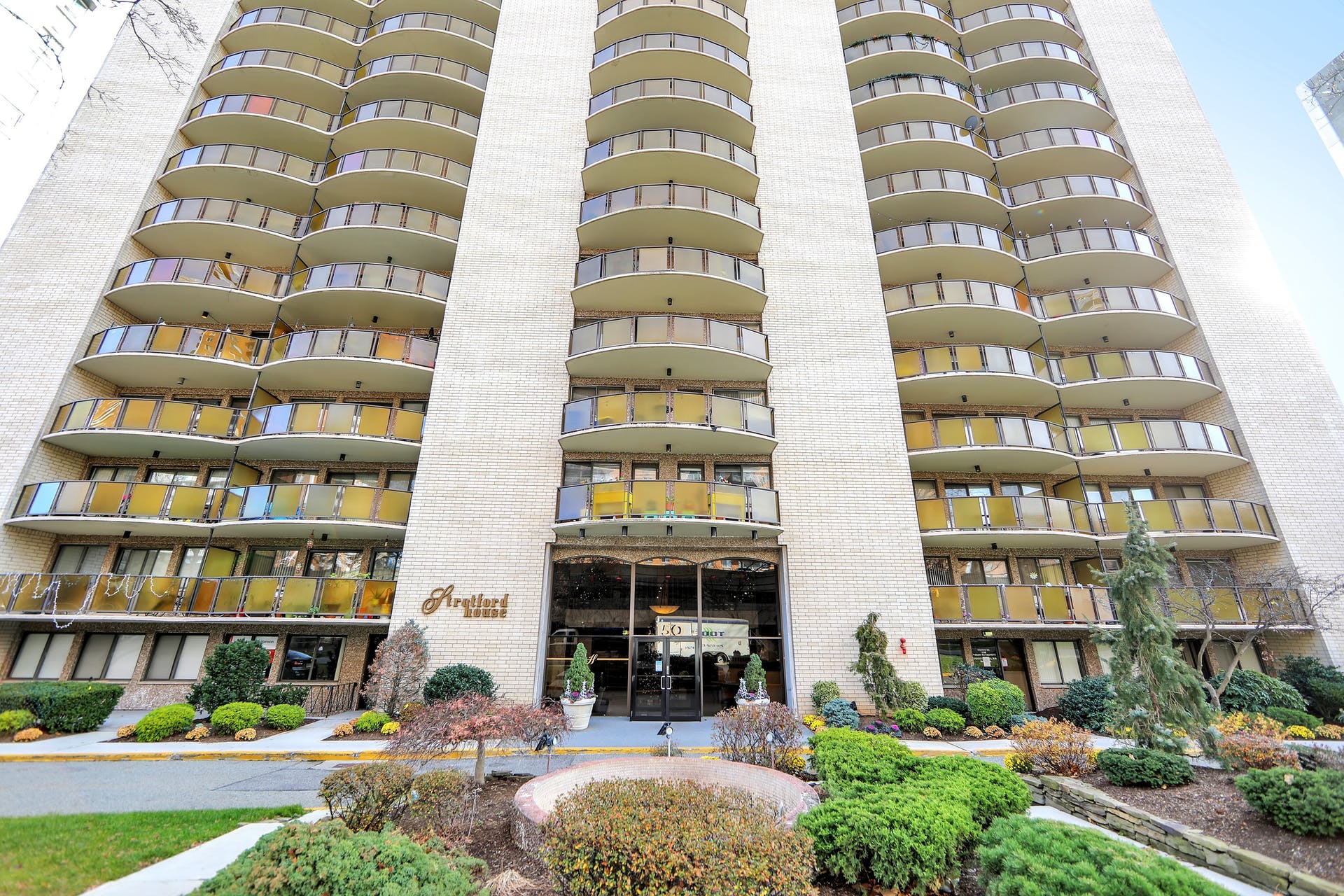 150 Overlook Ave 12H