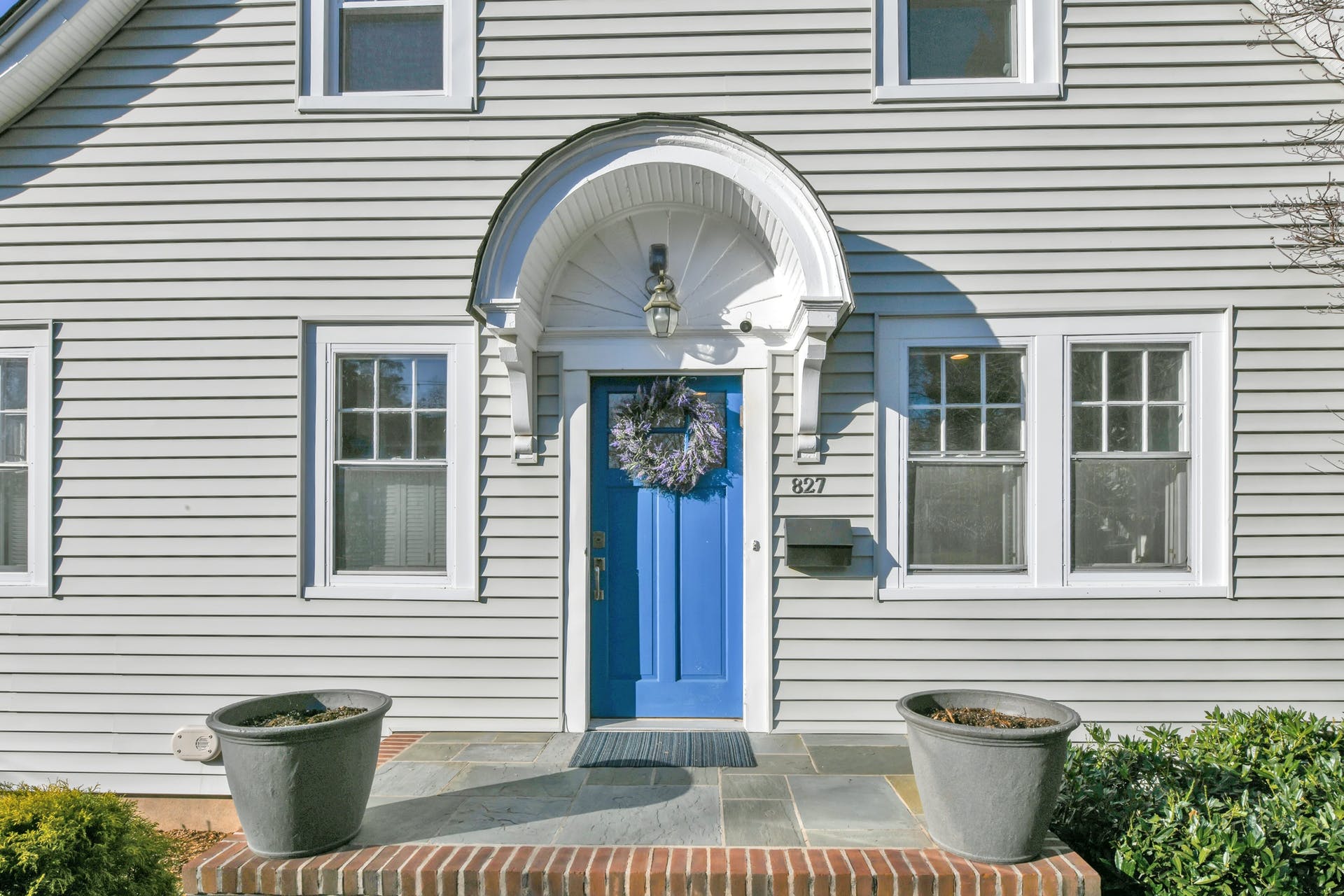 827 Bogert Rd