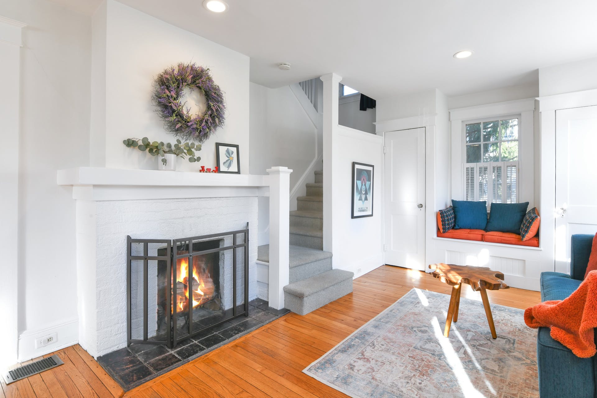827 Bogert Rd