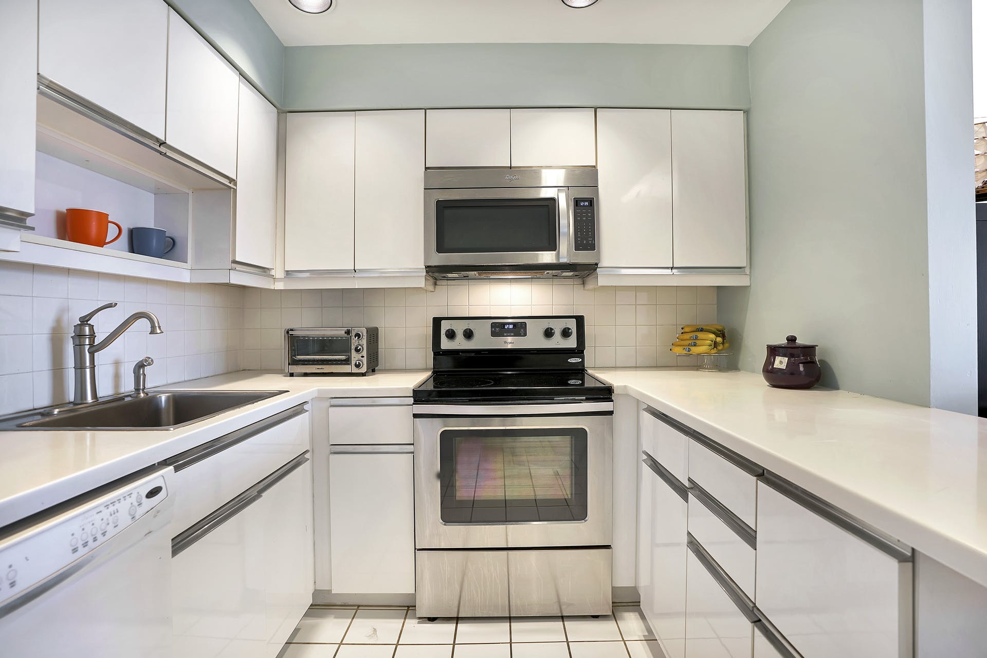 100 Shearwater Ct.  #23